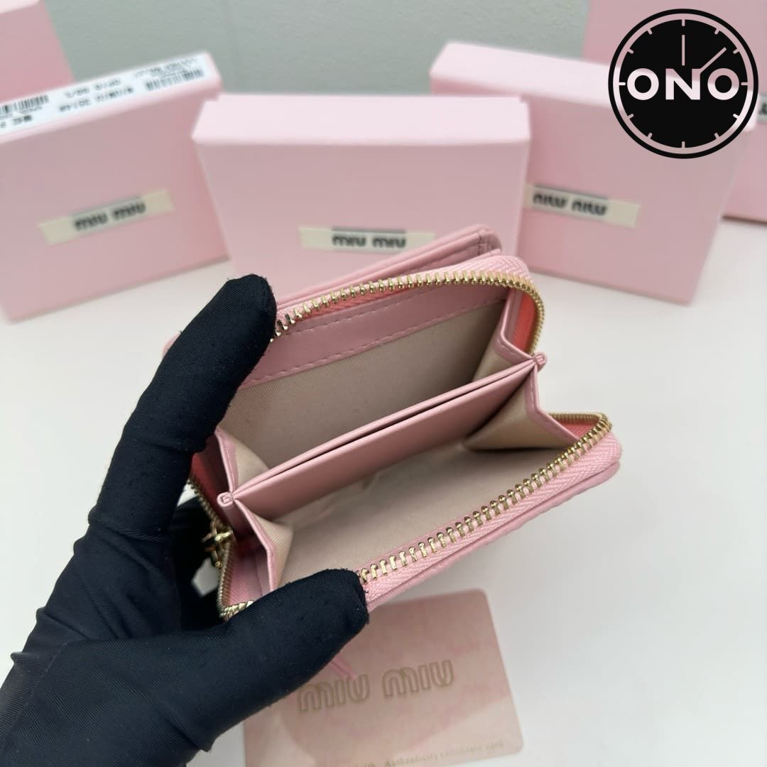 miumiu_wallet_4_7.jpg