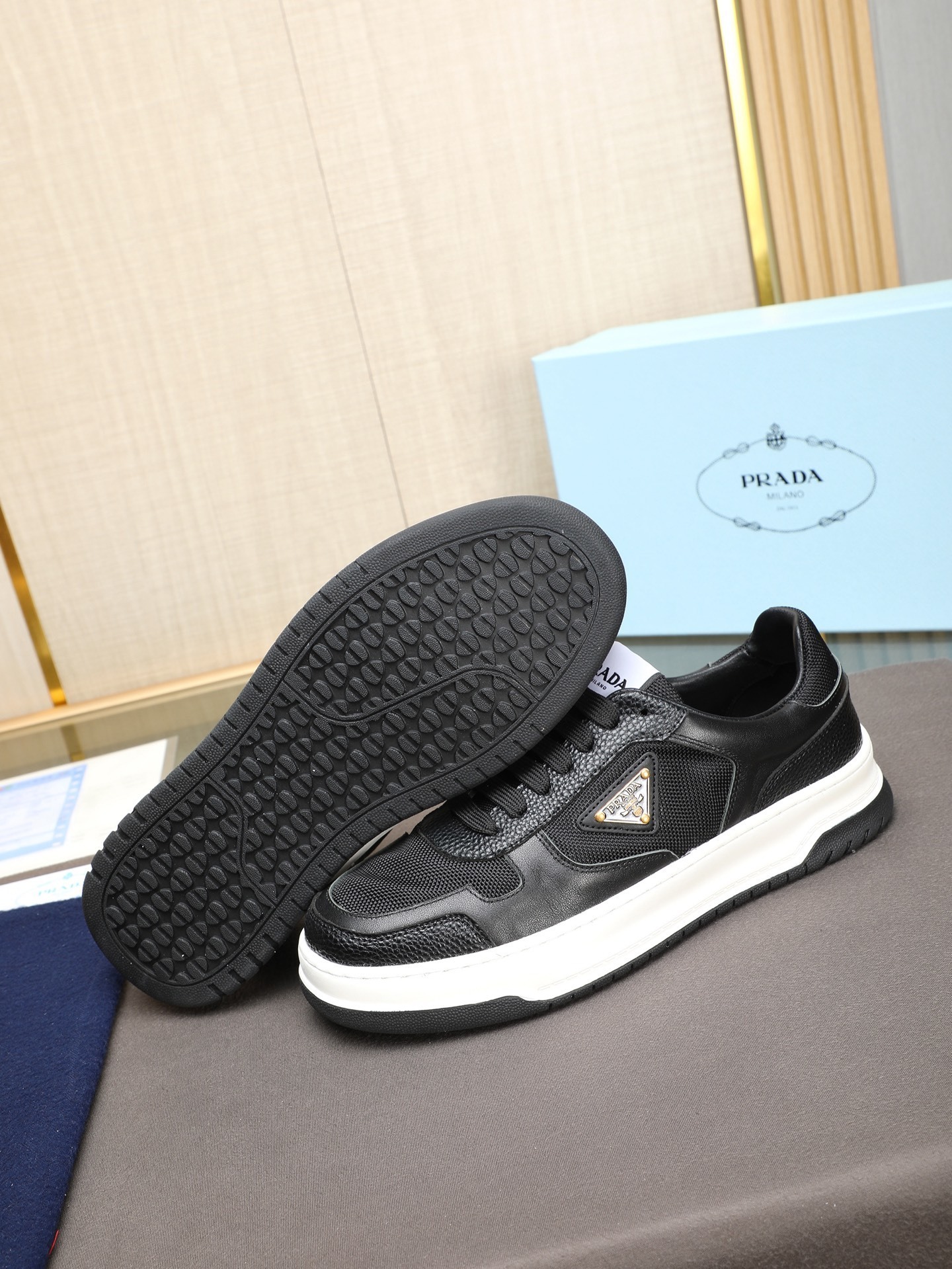 prada-casual-shoes_21_2.jpg