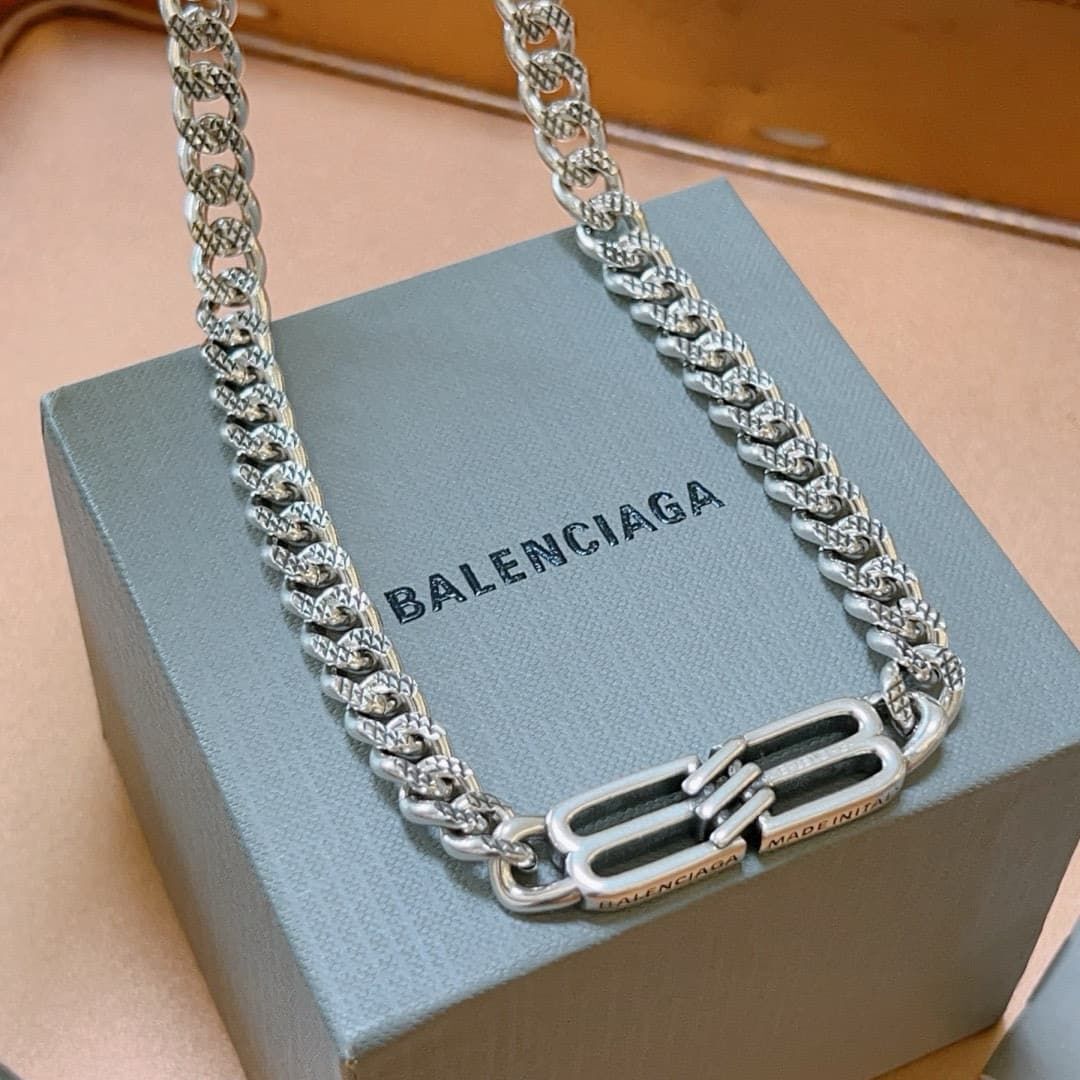 balenciaga-necklace_14_6.jpg