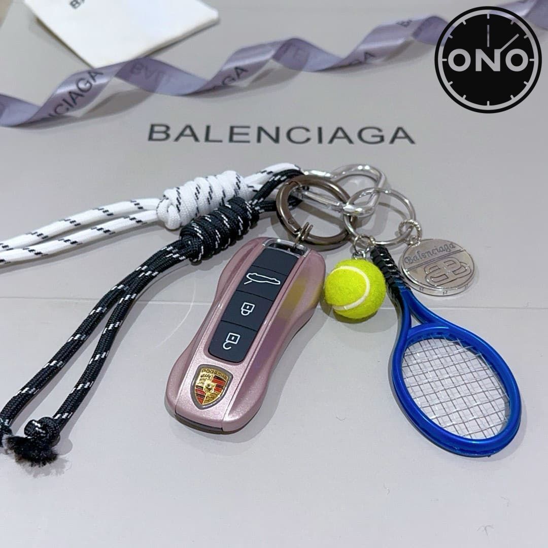 balenciaga-clasp_91_1.jpg