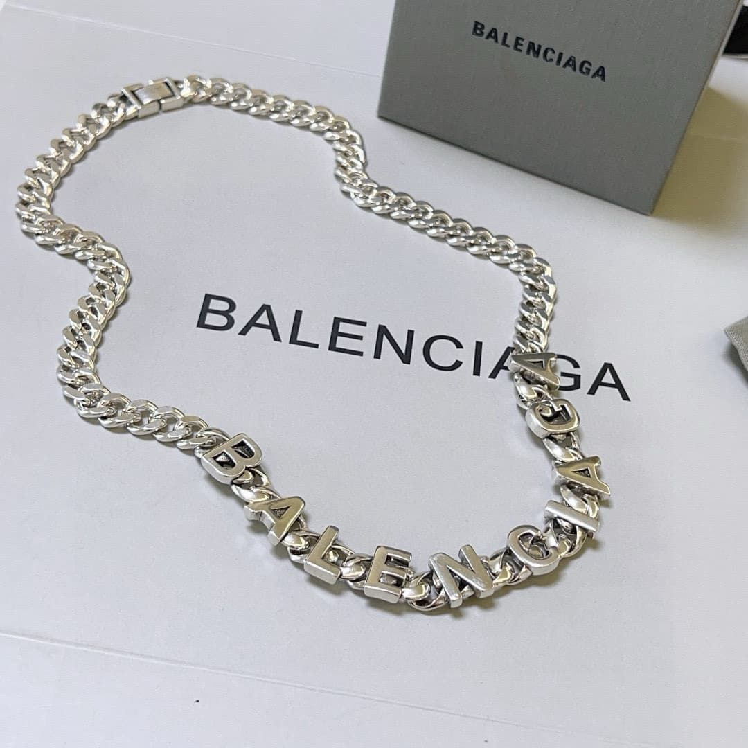 balenciaga-necklace_48_2.jpg