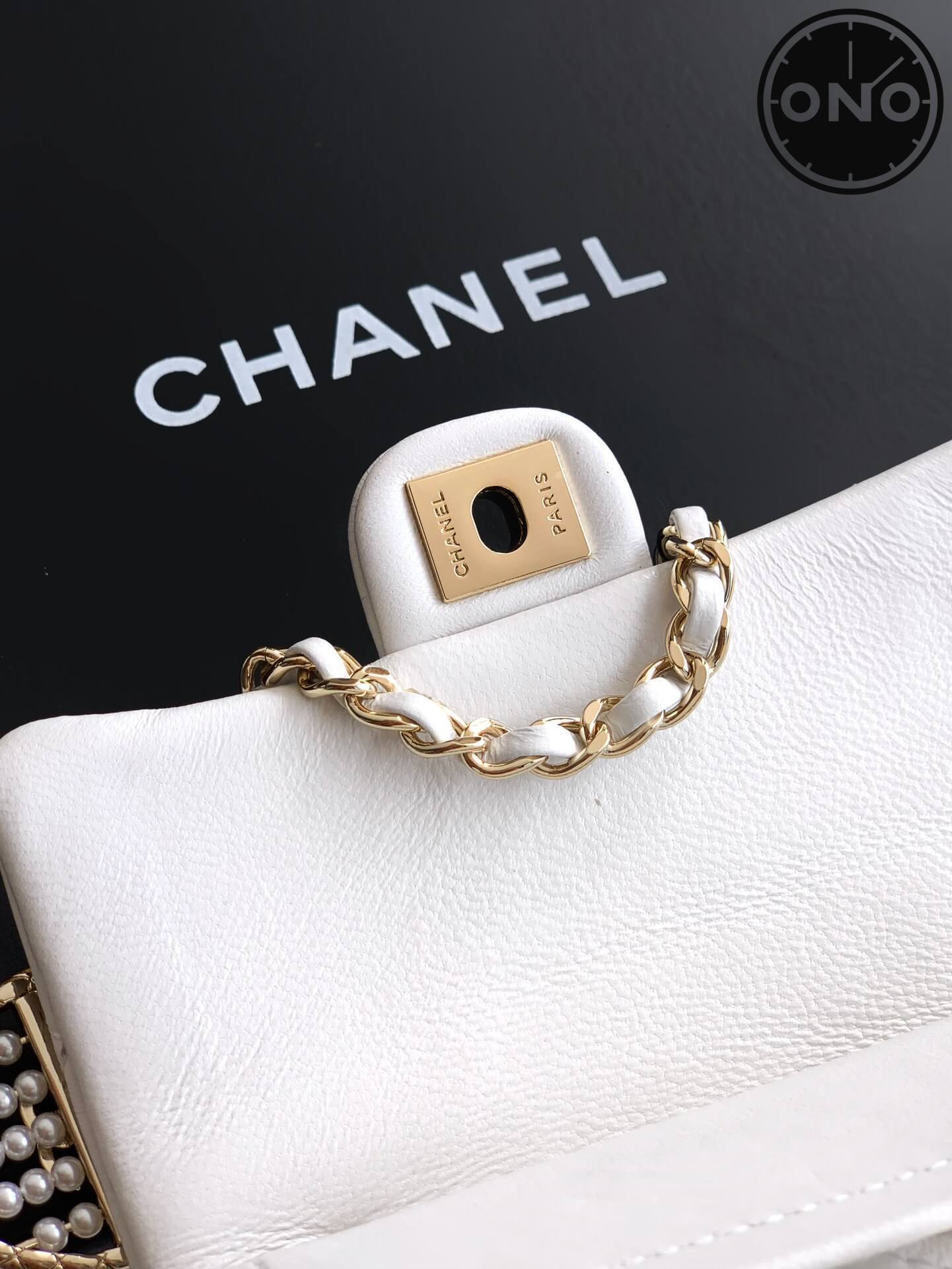 chanel_women_46_6.jpg