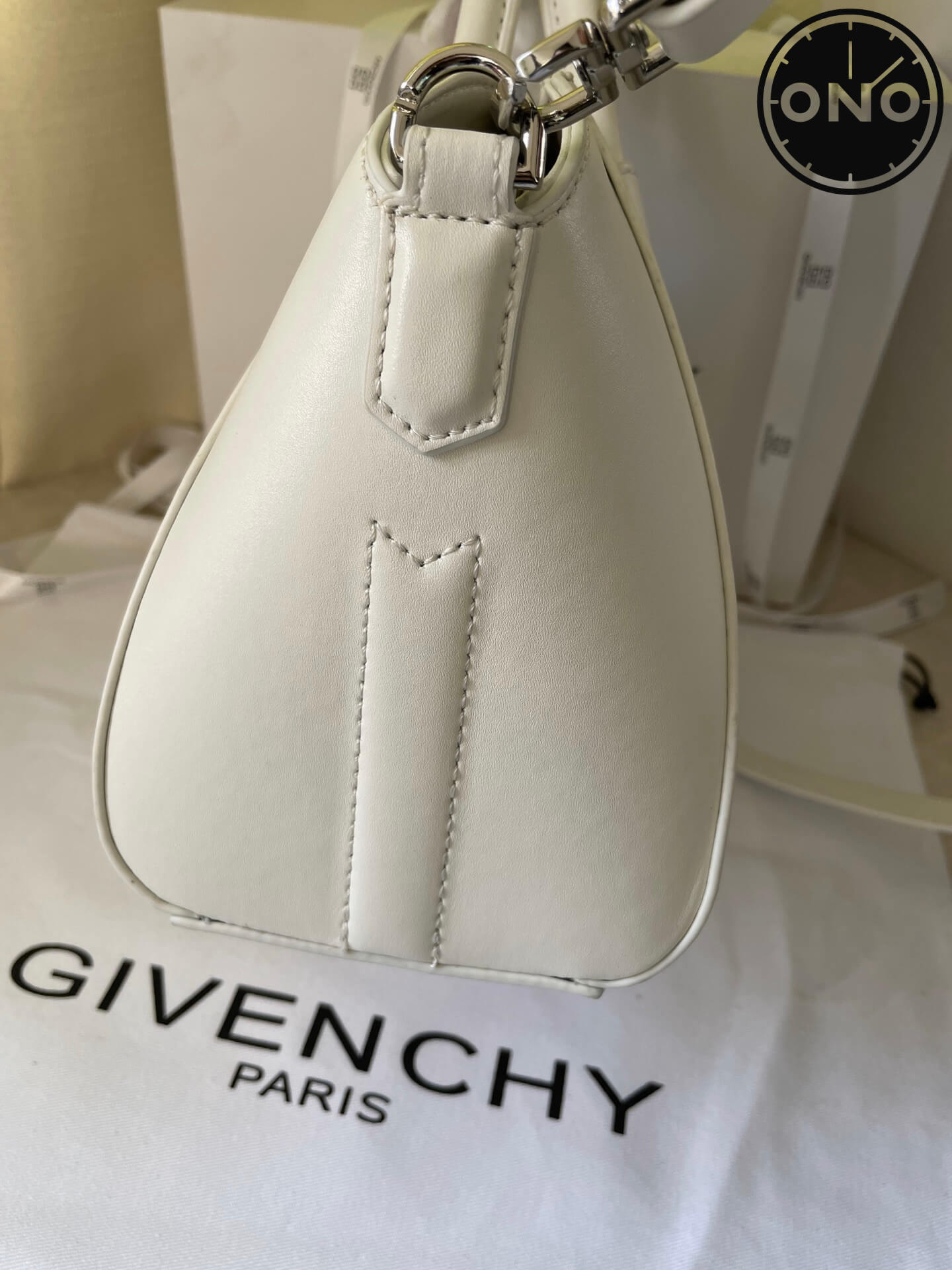 givenchy_women_73_4.jpg