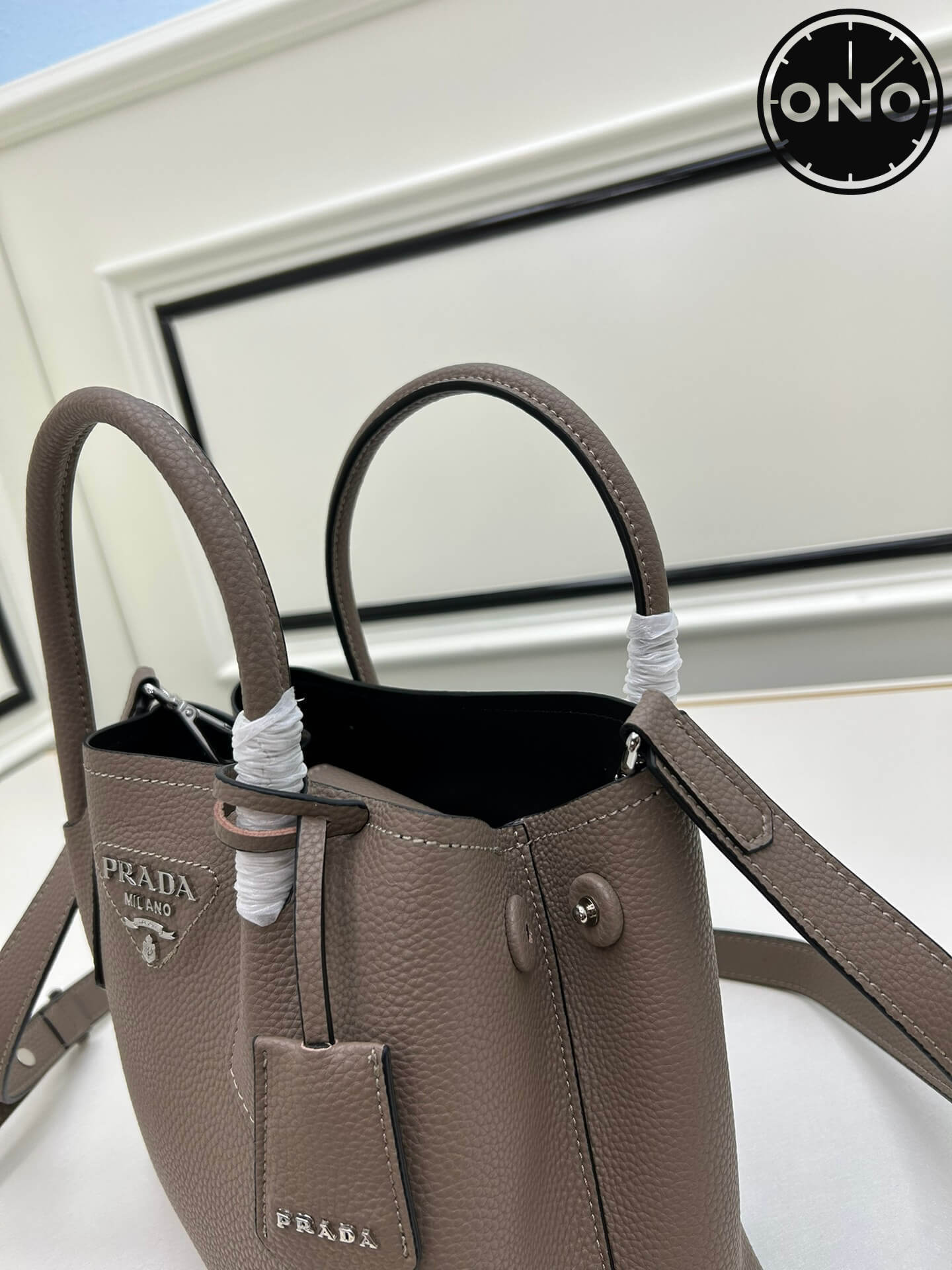prada_women_86_5.jpg
