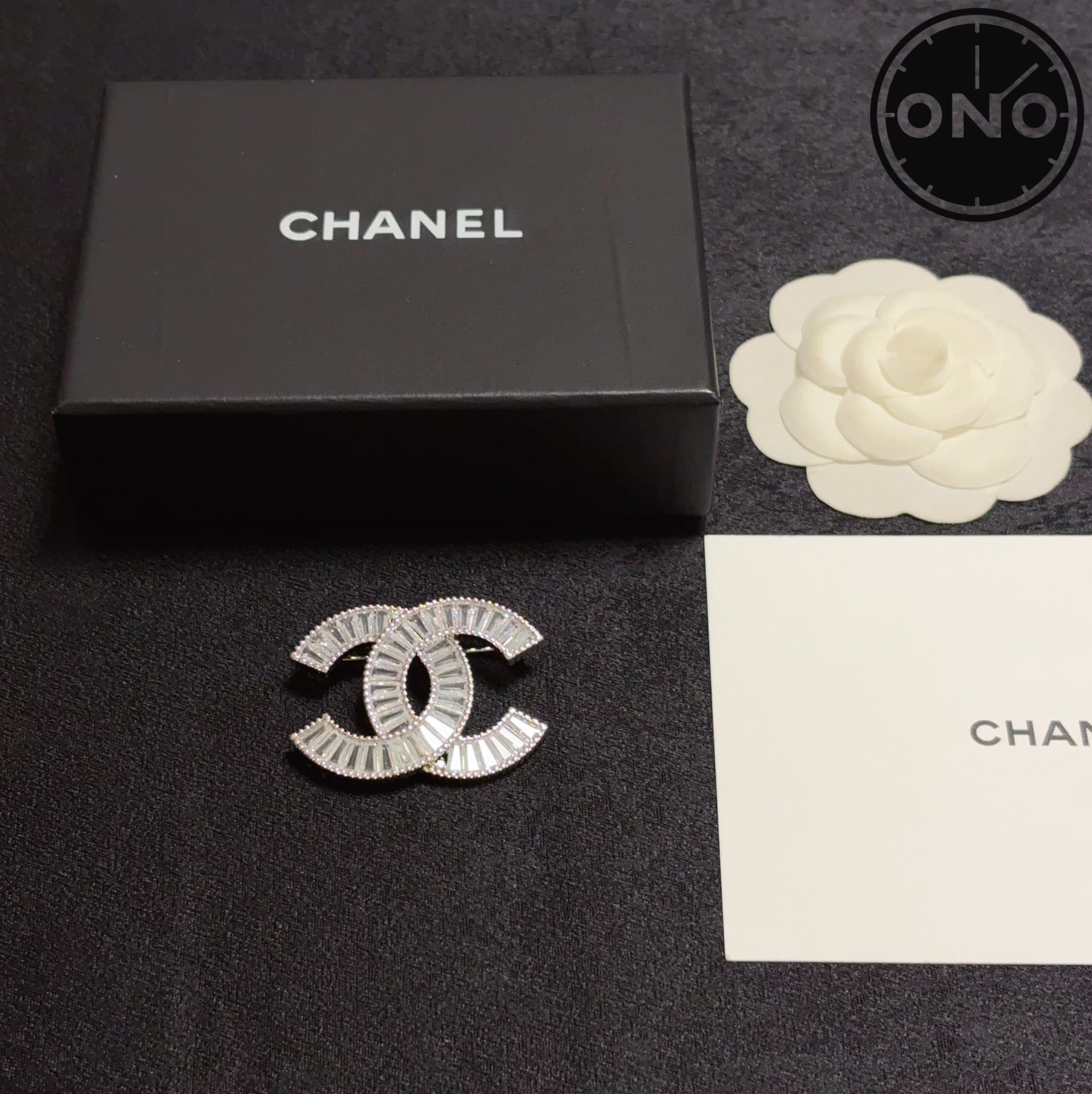 chanel-brooch_8_8.jpg