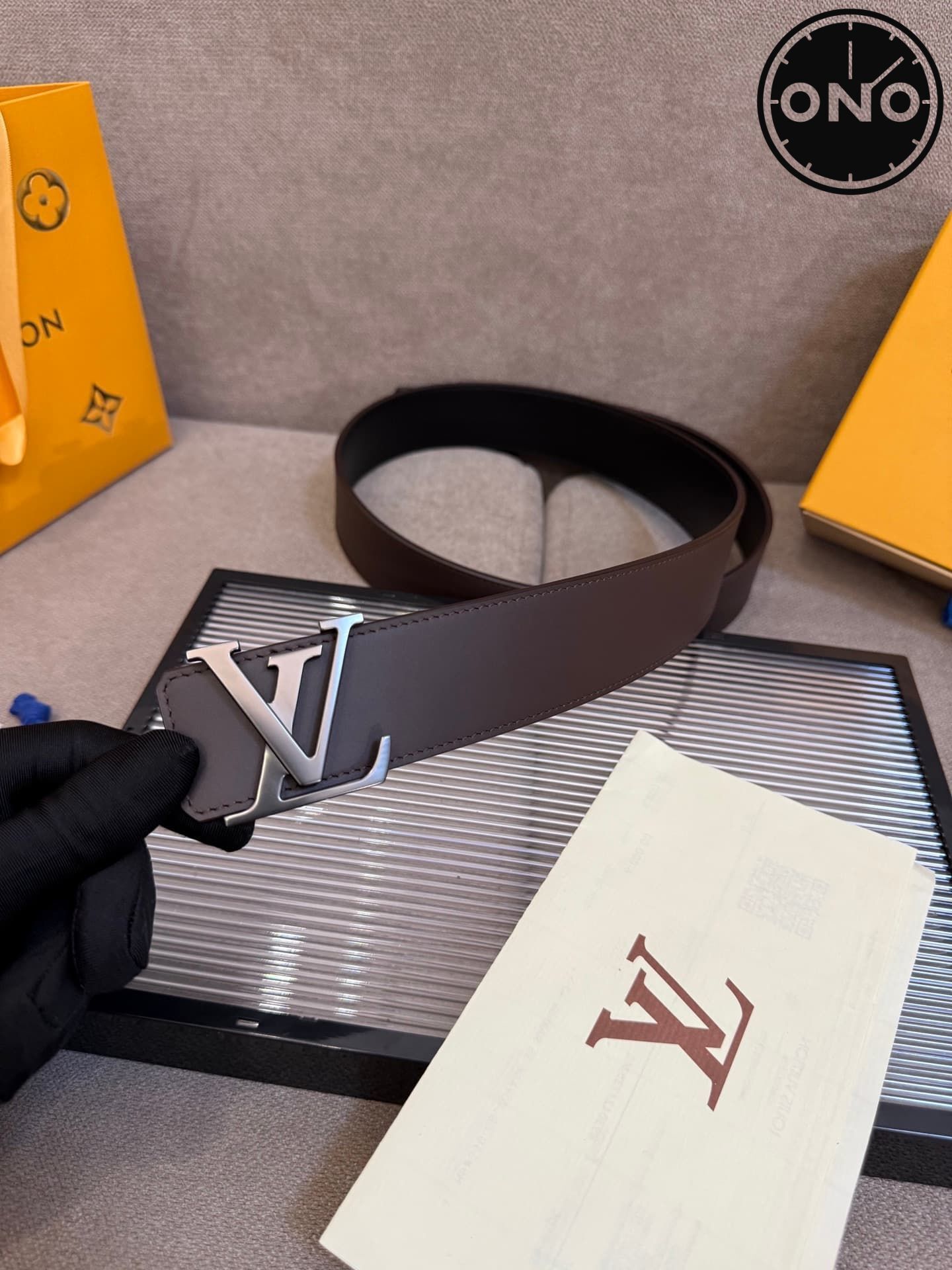 lv_belt_123_1.jpg