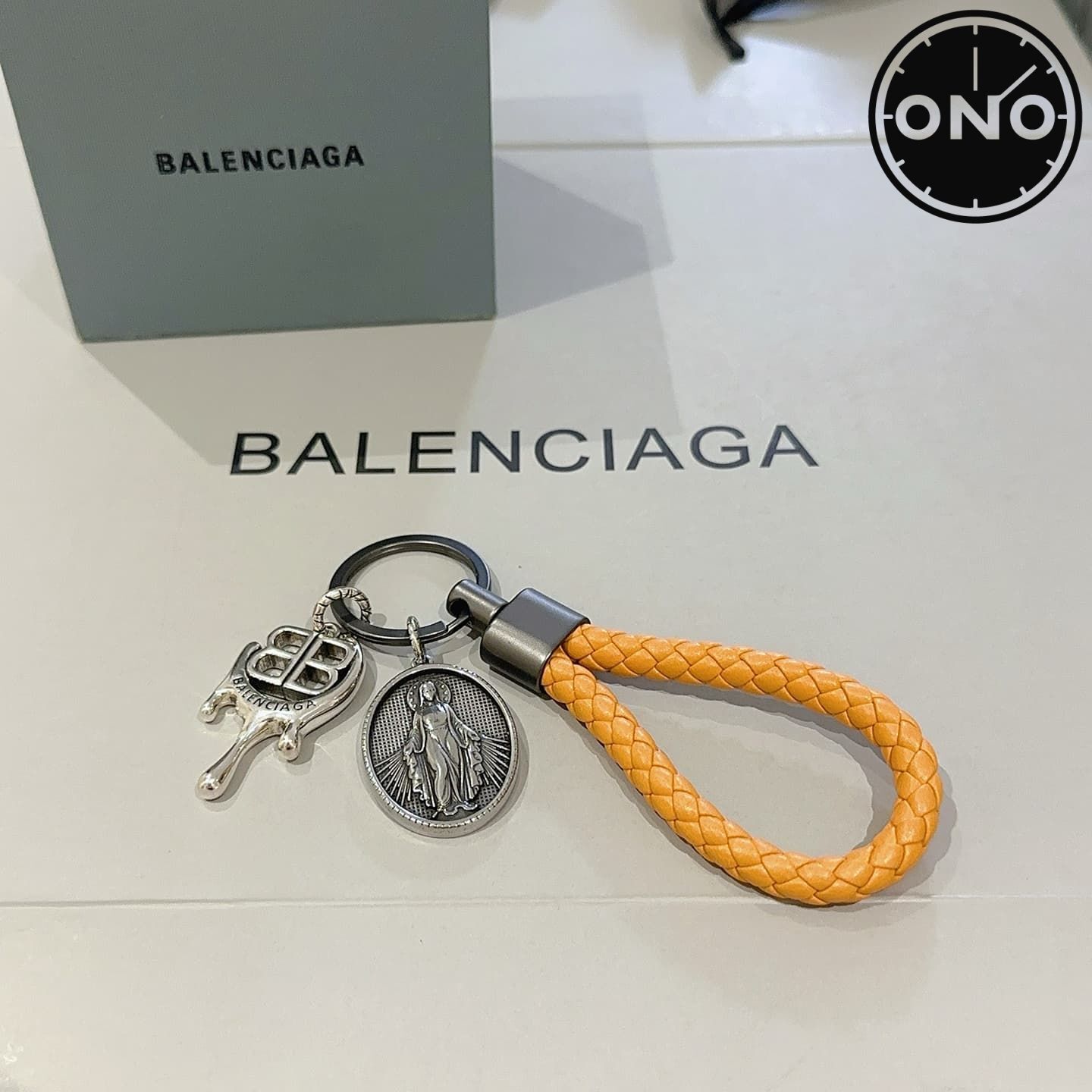 balenciaga-clasp_51_5.jpg