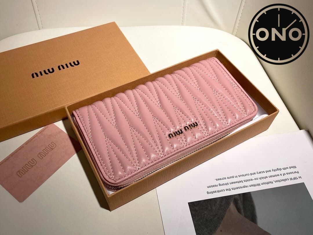 miumiu_wallet_11_1.jpg