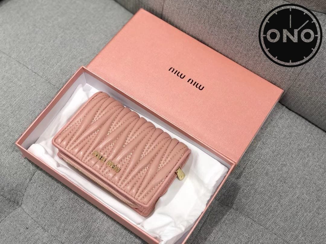 miumiu_wallet_35_4.jpg
