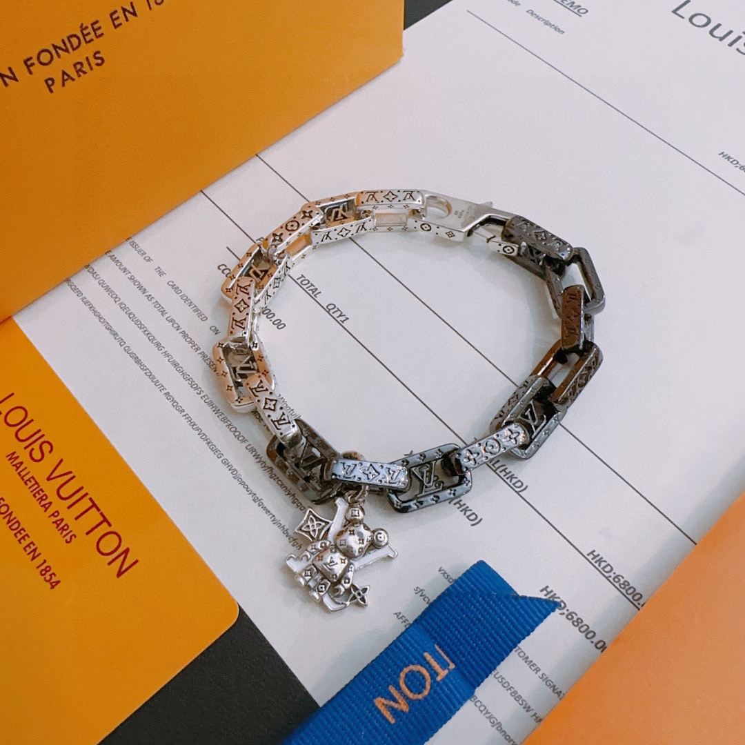 lv-bracelet_48_3.jpg