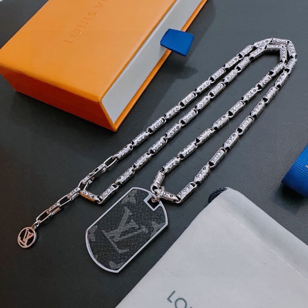lv-necklace_51_2.jpg
