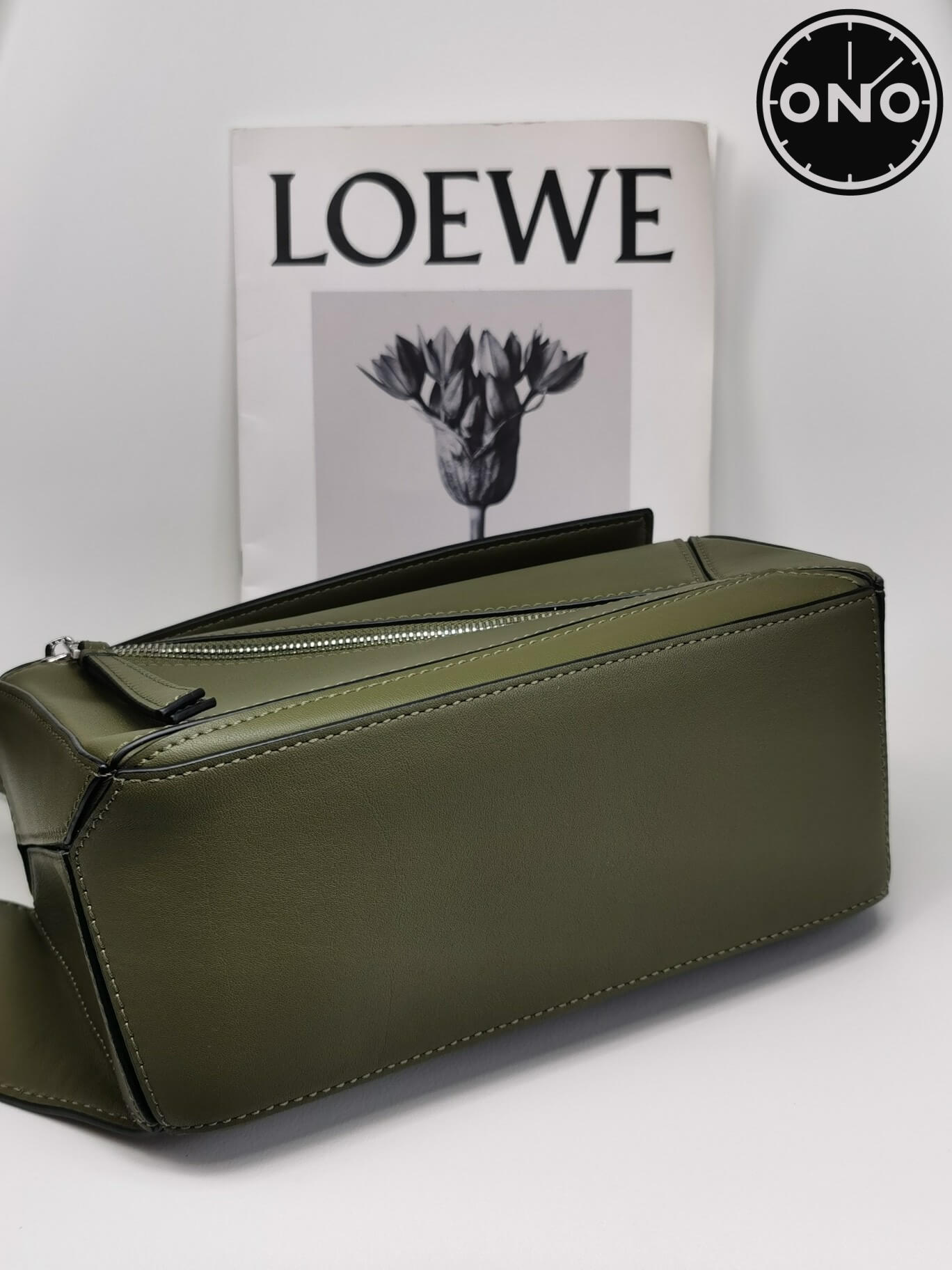 loewe_women_55_4.jpg