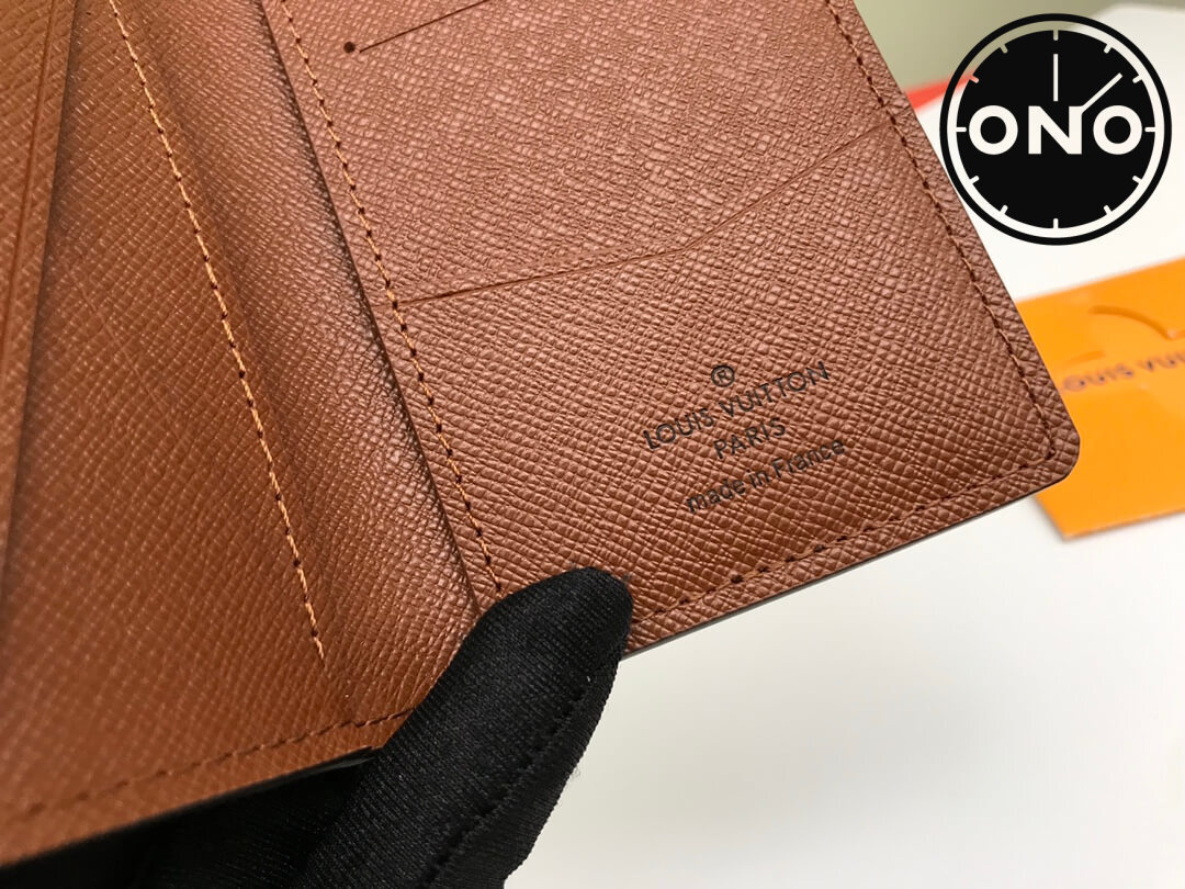 lv_wallet_38_4.jpg