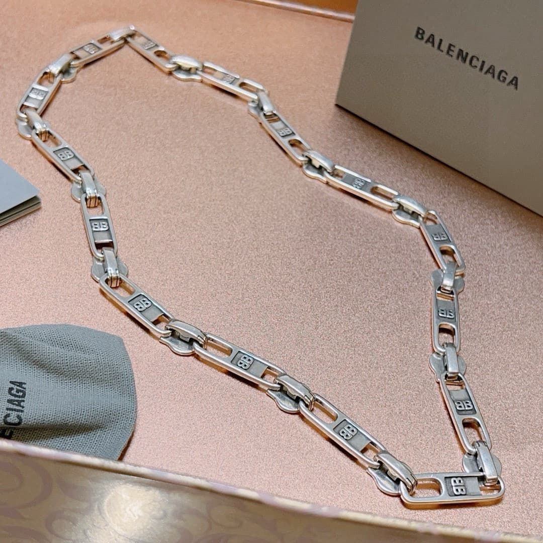 balenciaga-necklace_15_3.jpg
