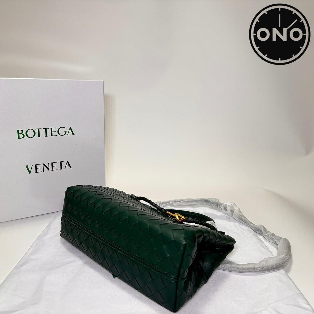 bottega_veneta_women_144_3.jpg