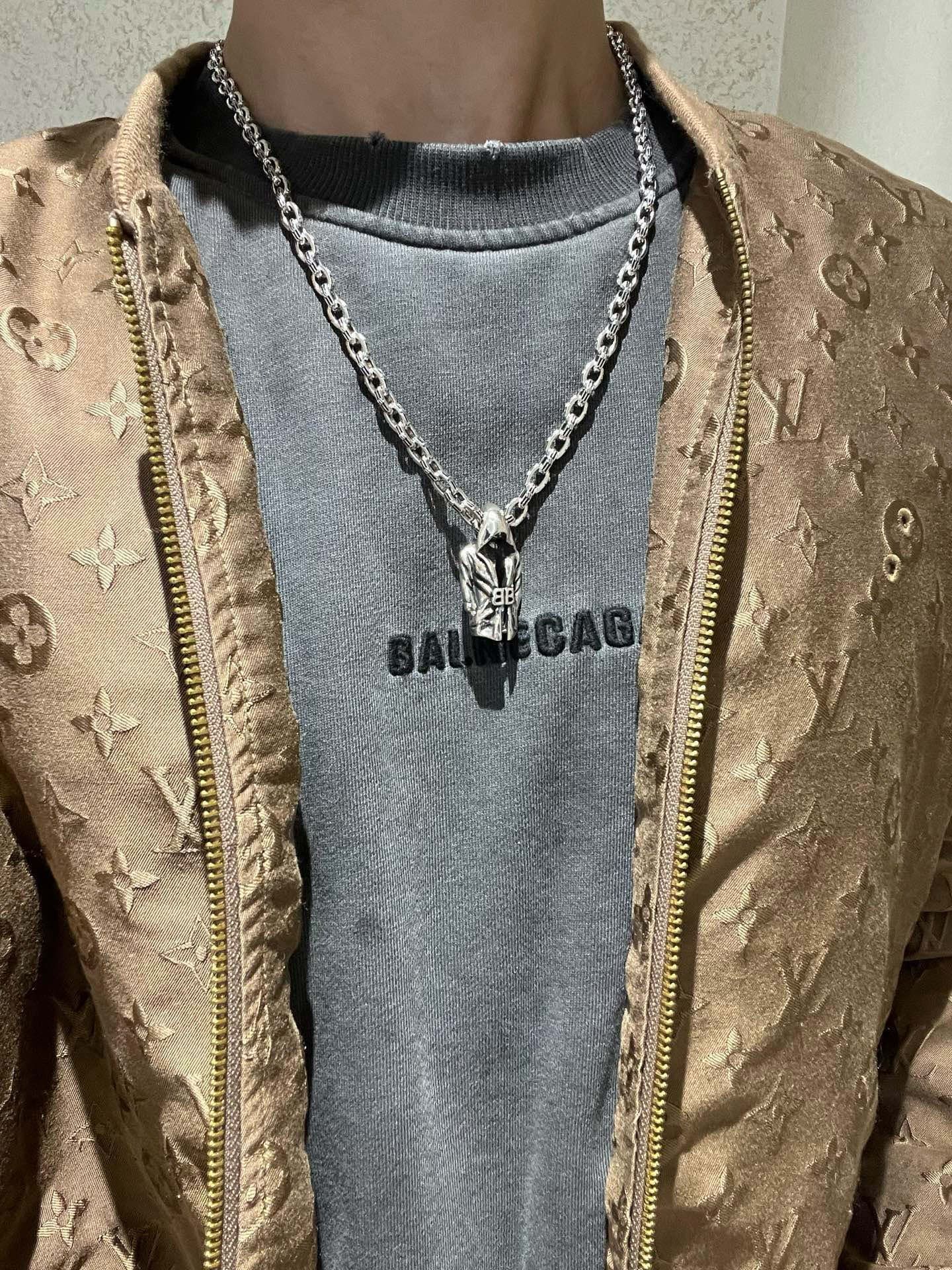 balenciaga-necklace_24_1.jpg