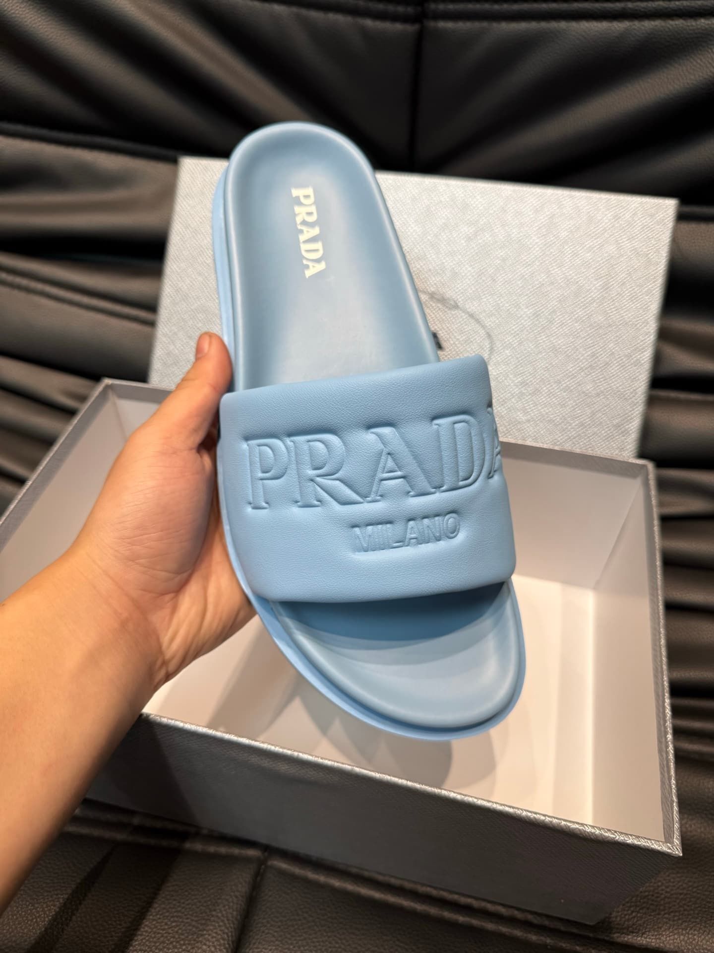 prada-slippers_21_6.jpg