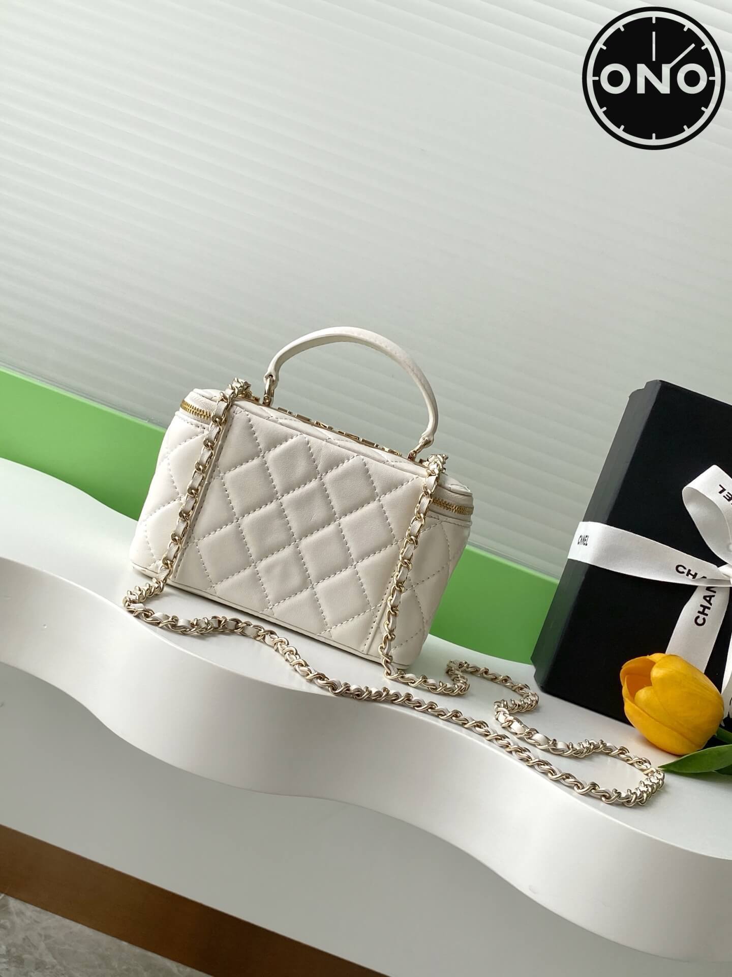 chanel_women_53_2.jpg