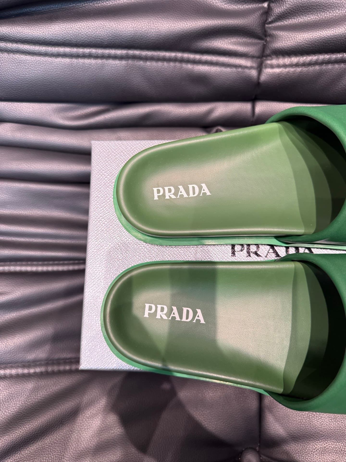 prada-slippers_24_8.jpg