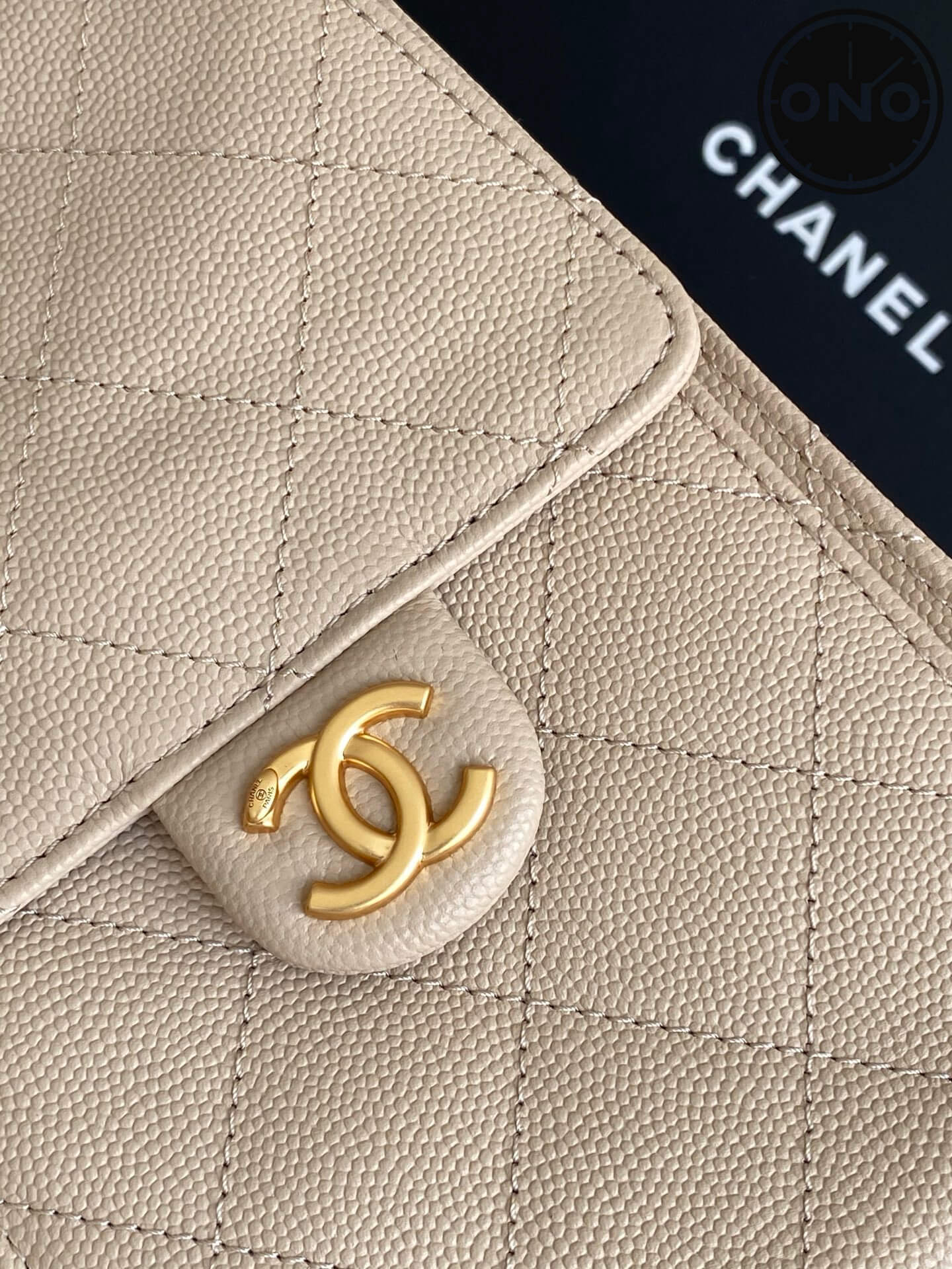 chanel_women_8_5.jpg