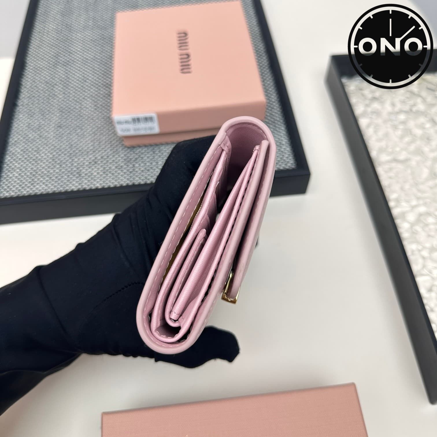 miumiu_wallet_34_4.jpg
