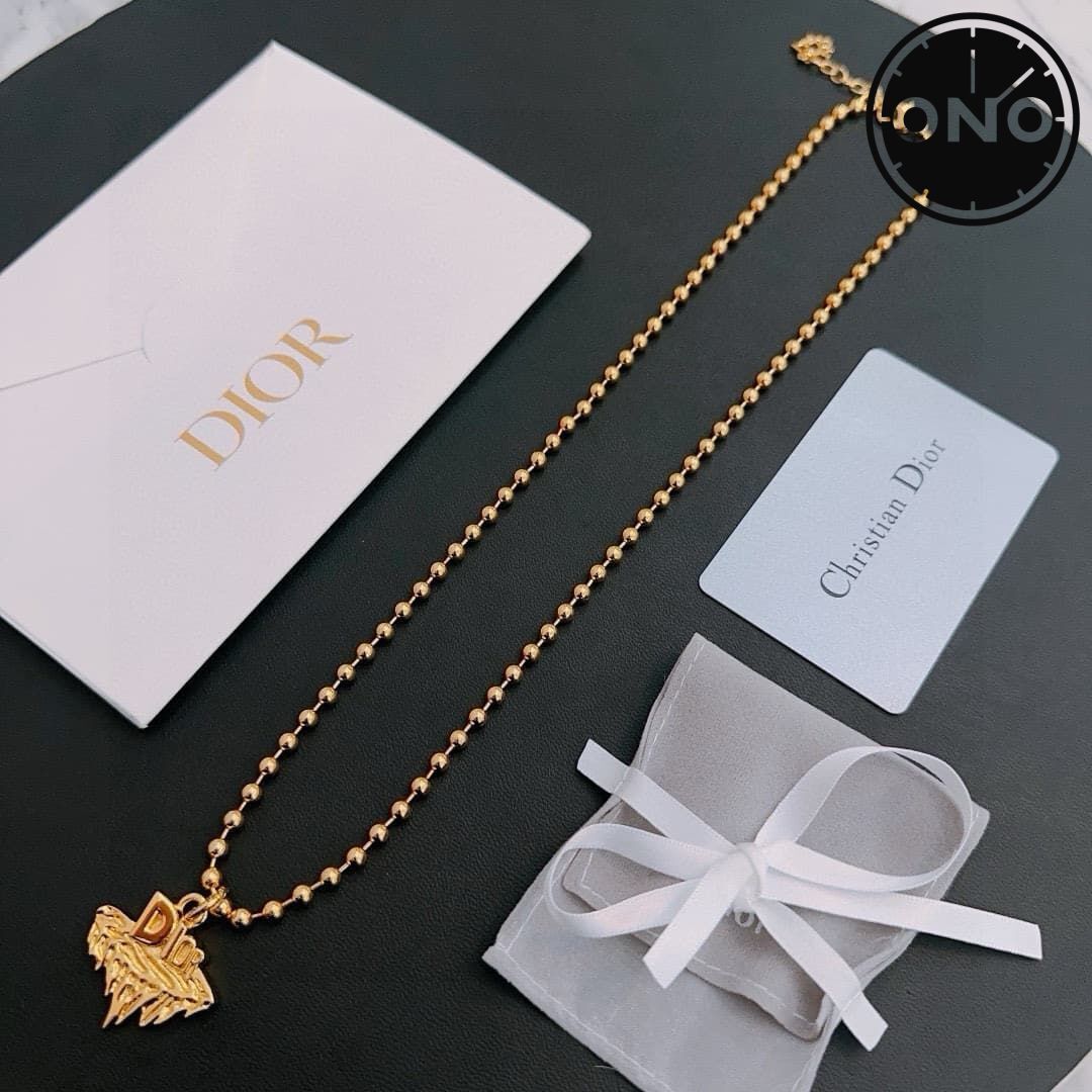 dior-necklace_32_1.jpg
