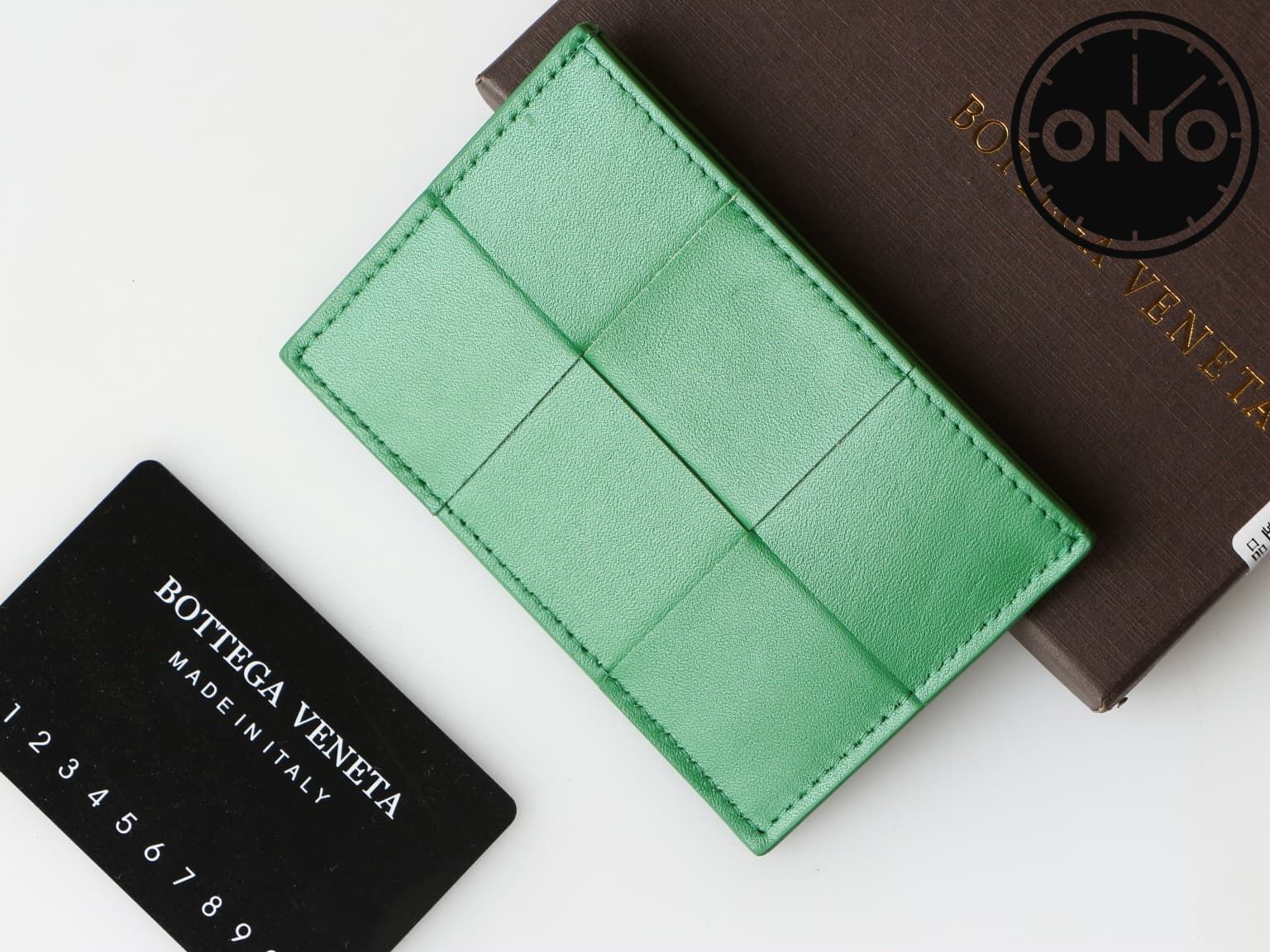 bottega_veneta_wallet_4_2.jpg