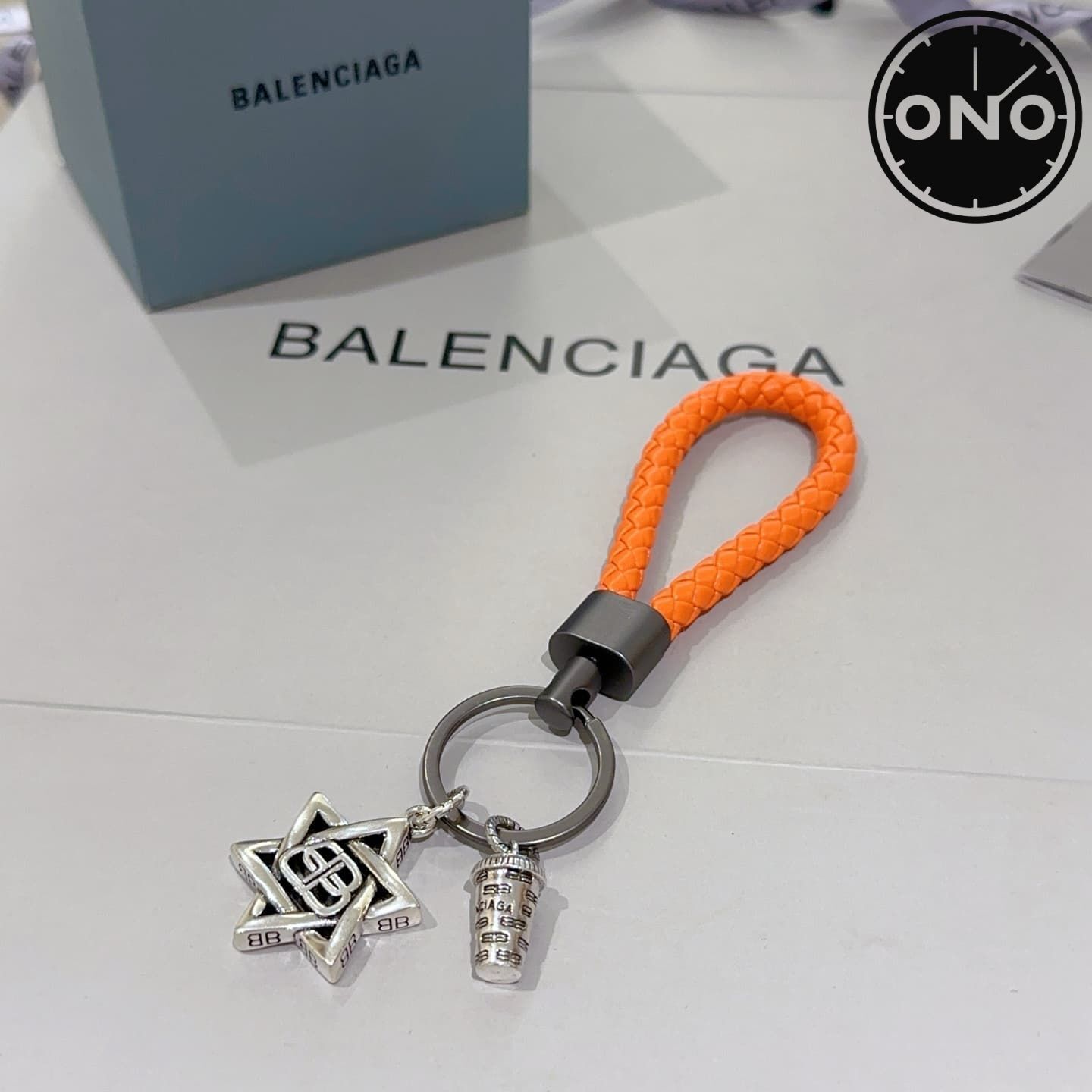 balenciaga-clasp_86_4.jpg