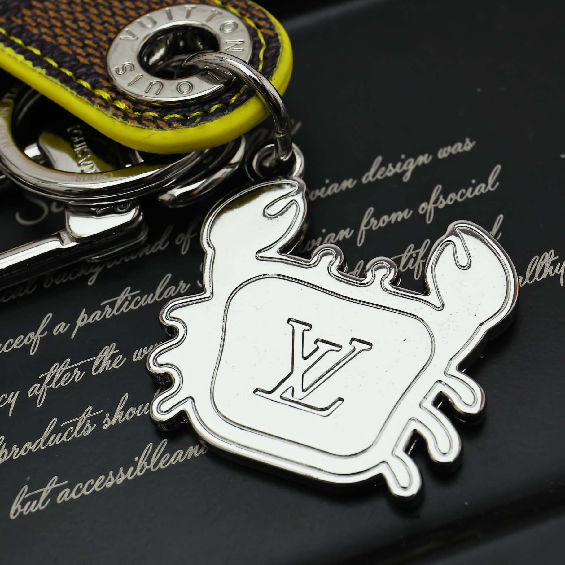 lv-clasp_36_3.jpg