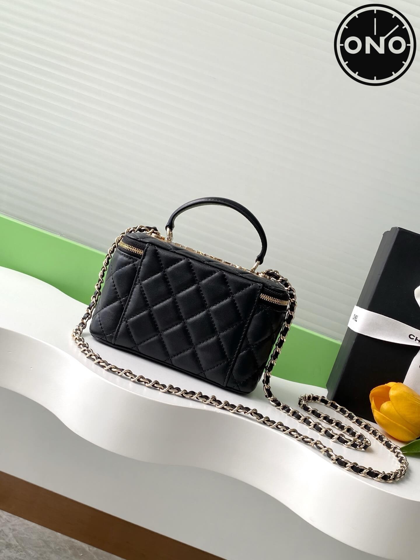 chanel_women_55_2.jpg