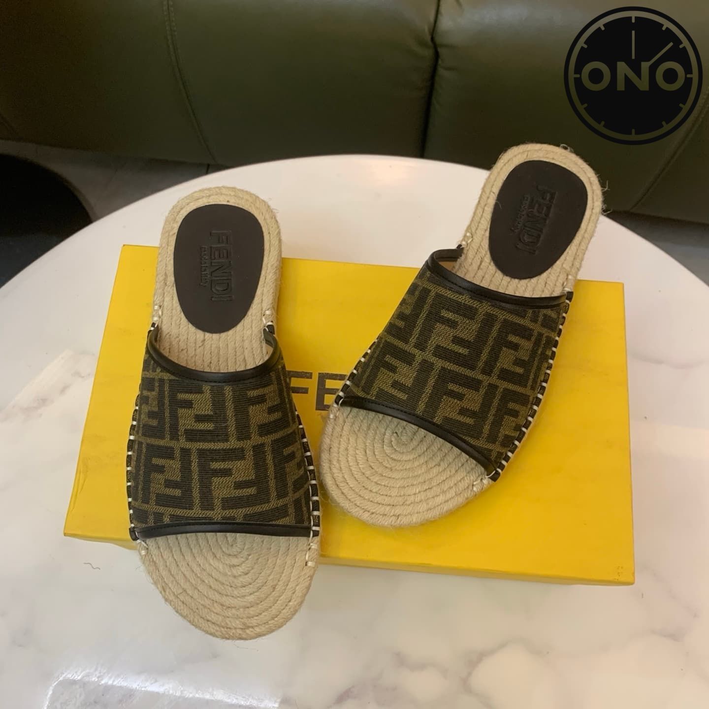 fendi-slippers_21_3.jpg