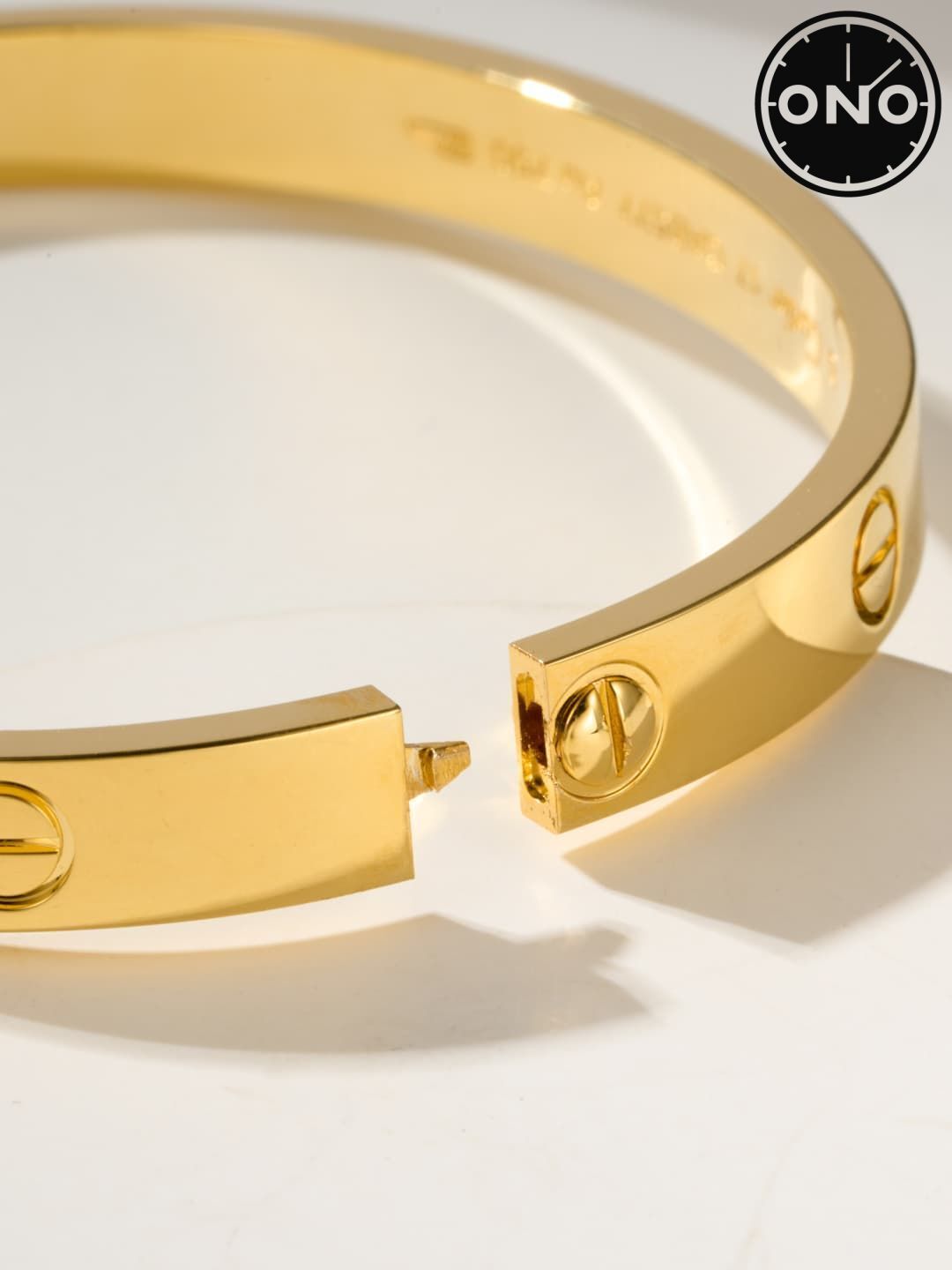 cartier-bracelet_8_11.jpg