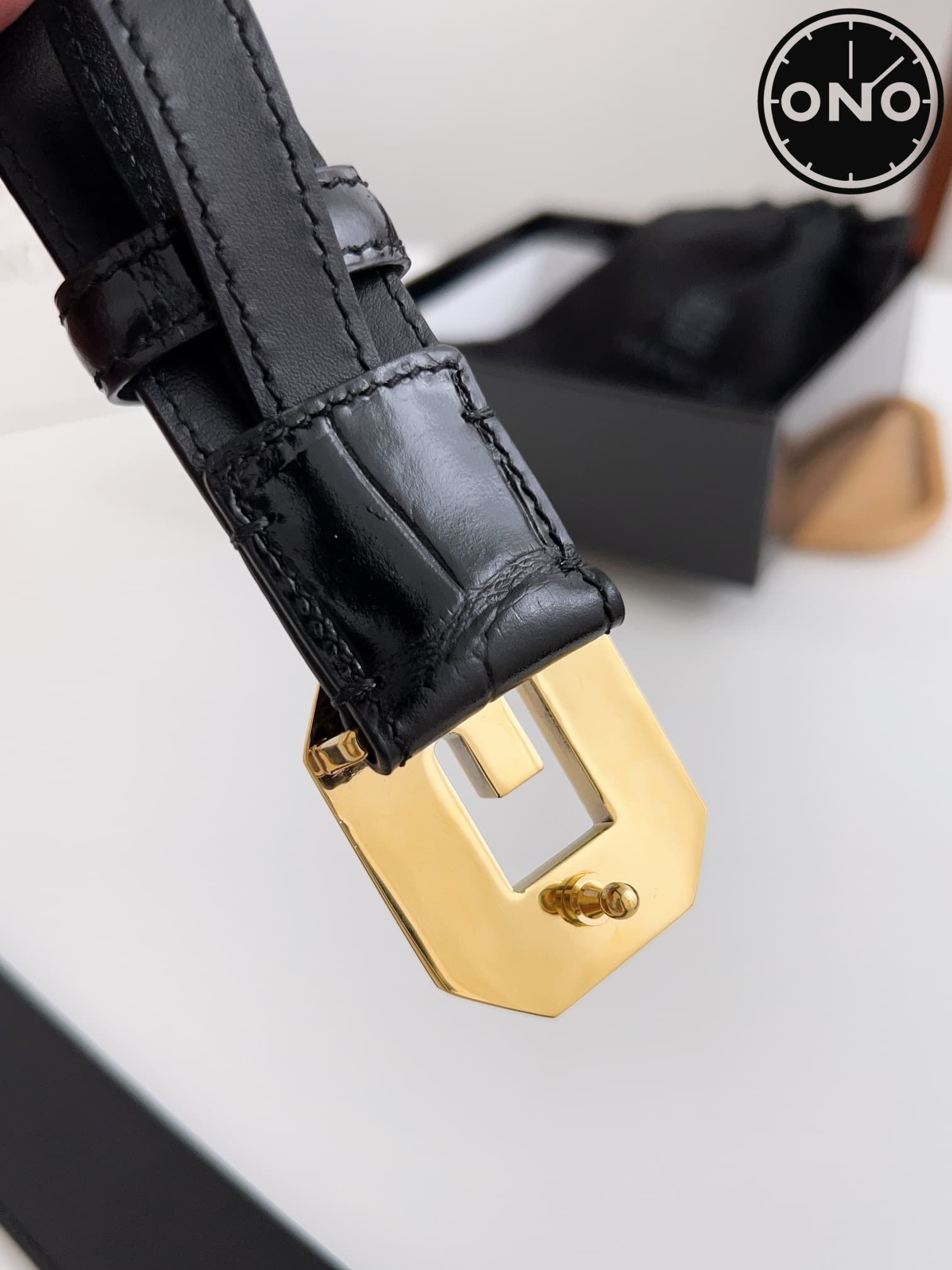 givenchy_belt_39_3.jpg