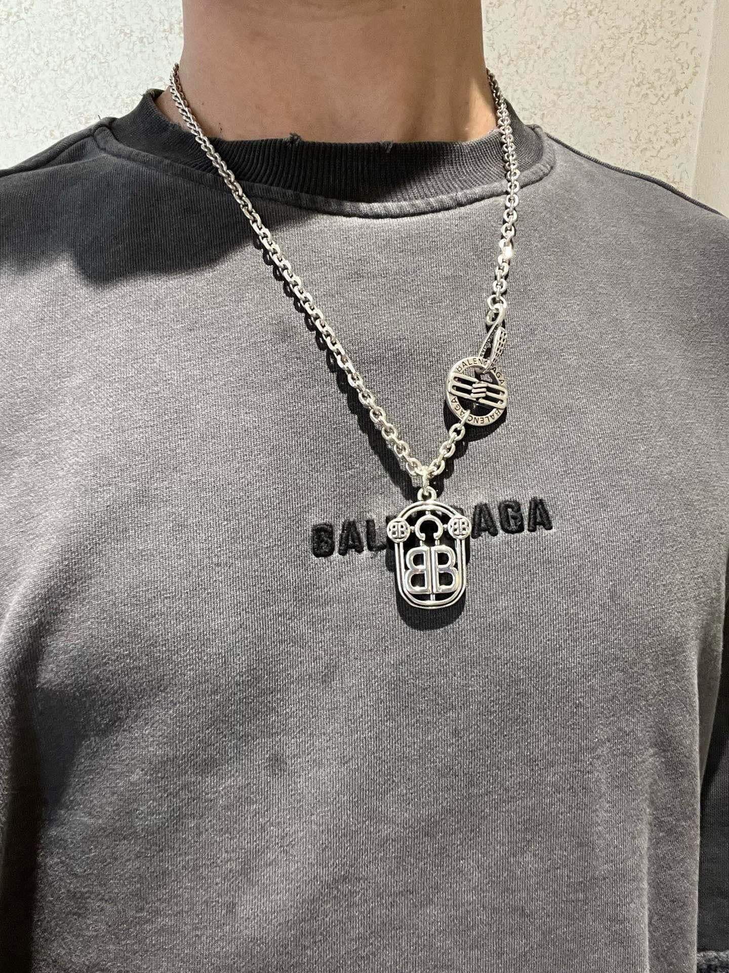 balenciaga-necklace_44_3.jpg