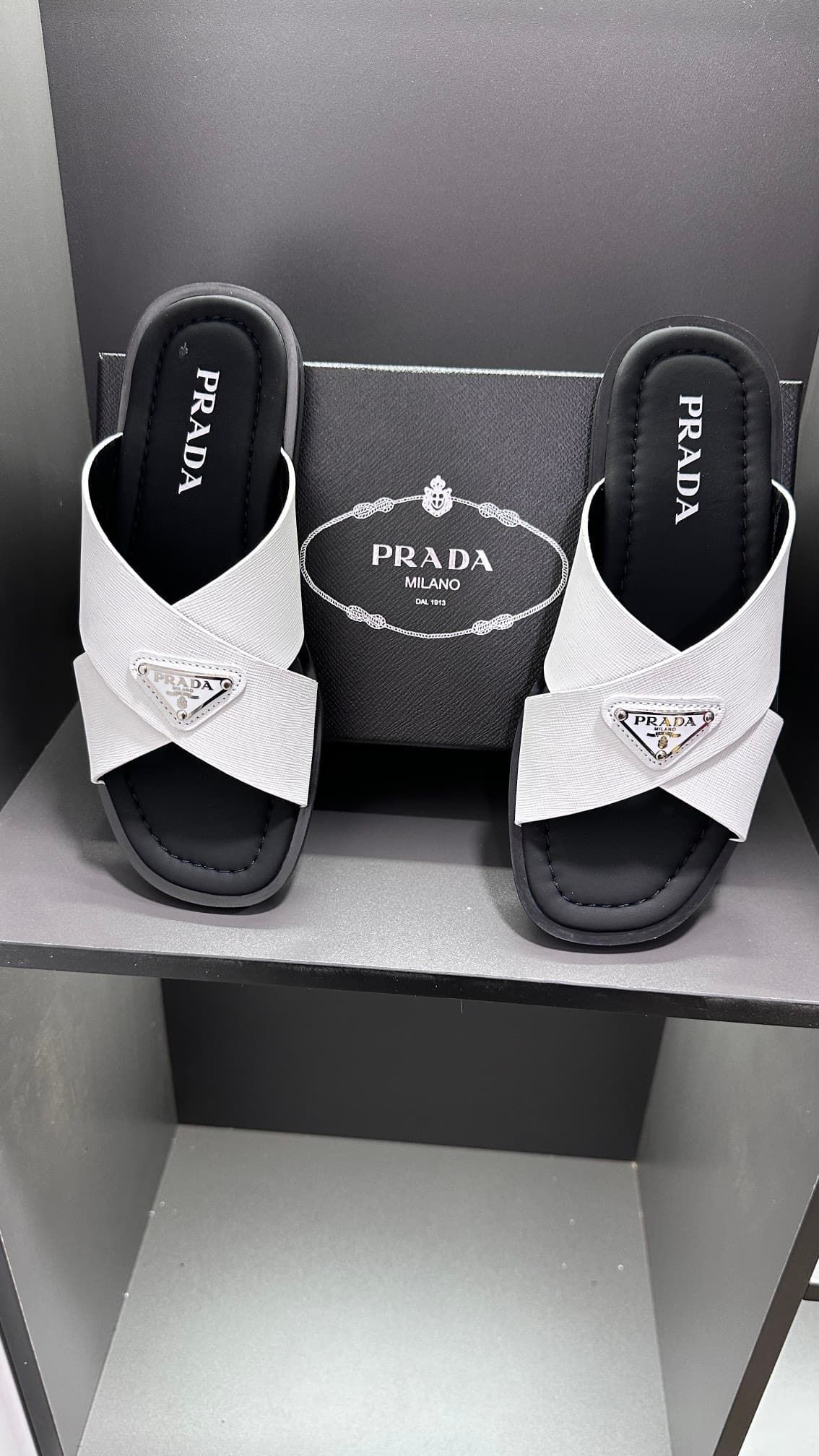 prada-slippers_42_8.jpg