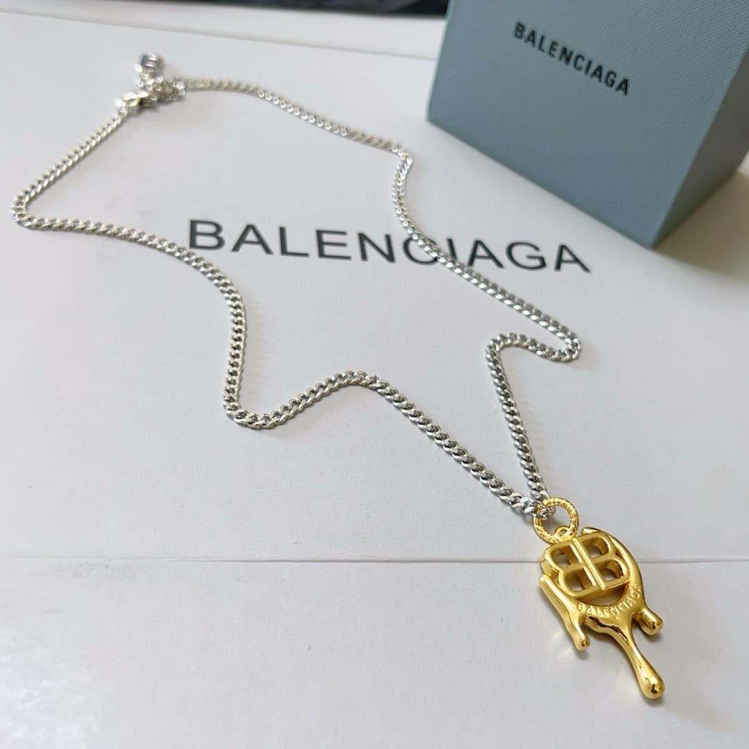 balenciaga-necklace_20_7.jpg