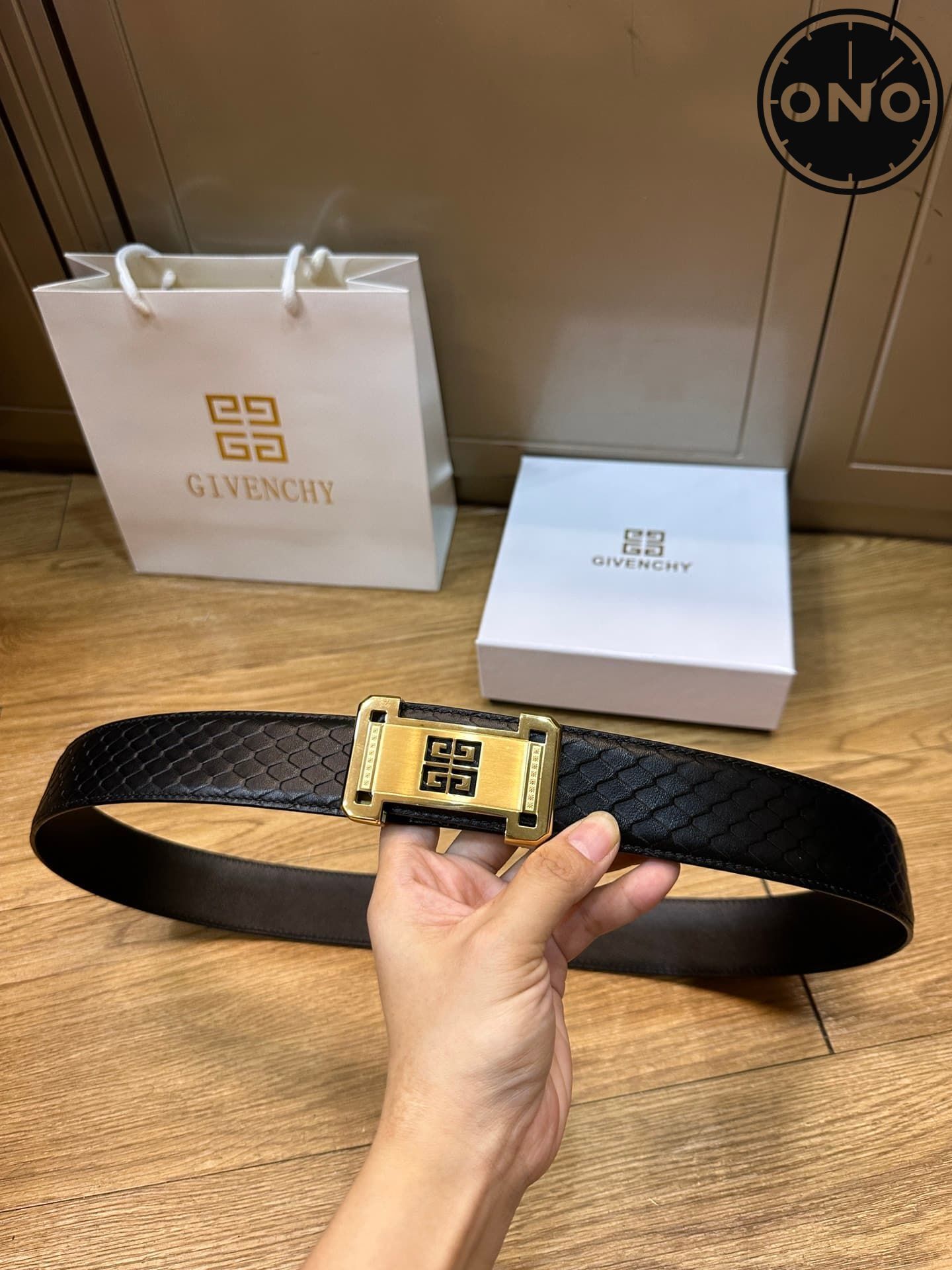 givenchy_belt_59_2.jpg