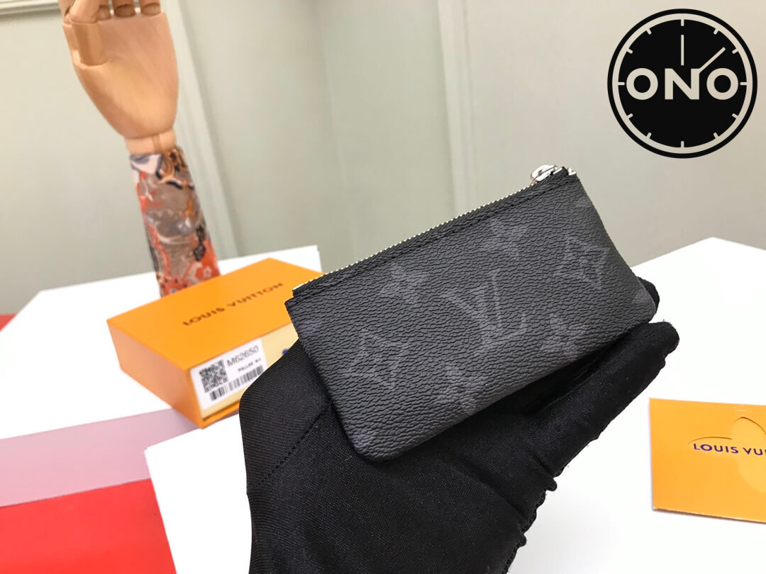 lv_wallet_48_8.jpg