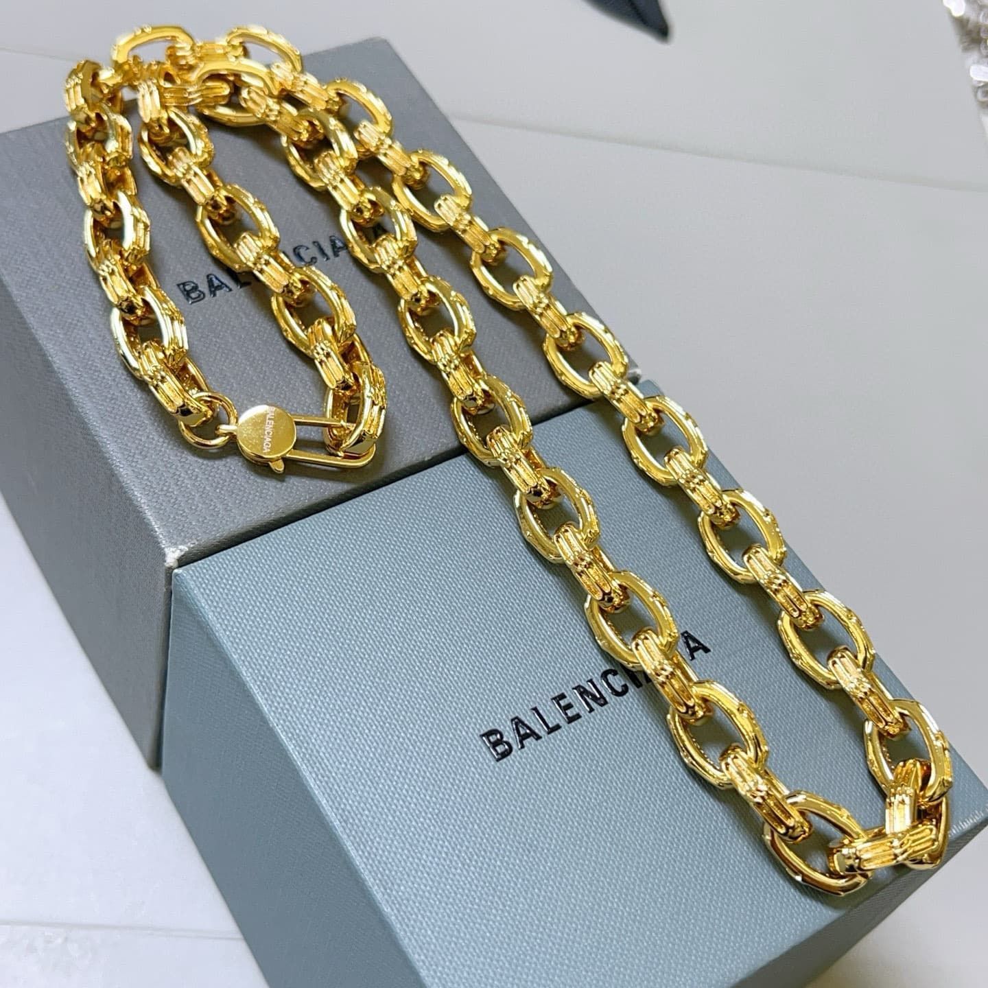 balenciaga-necklace_19_3.jpg