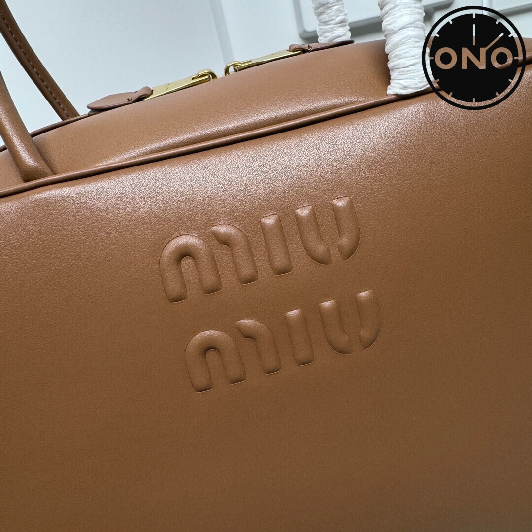 miumiu_women_26_1.jpg