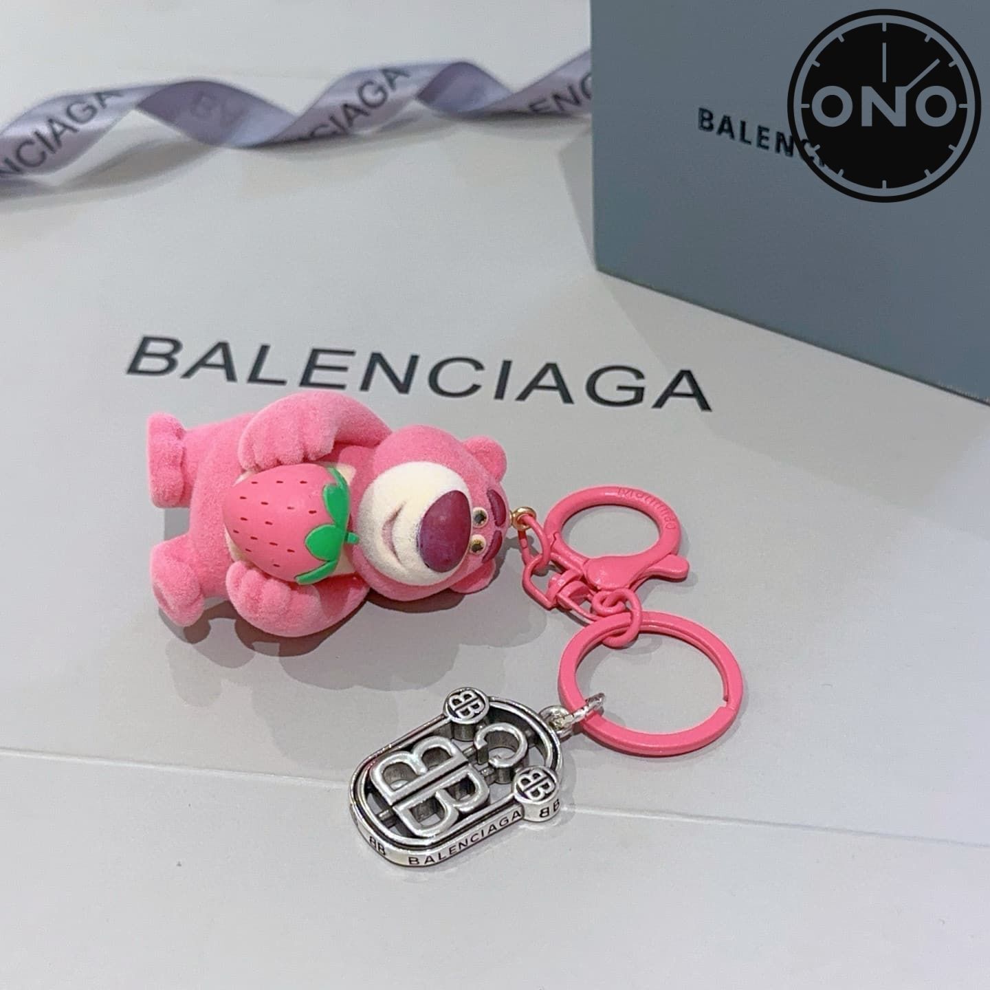 balenciaga-clasp_65_5.jpg