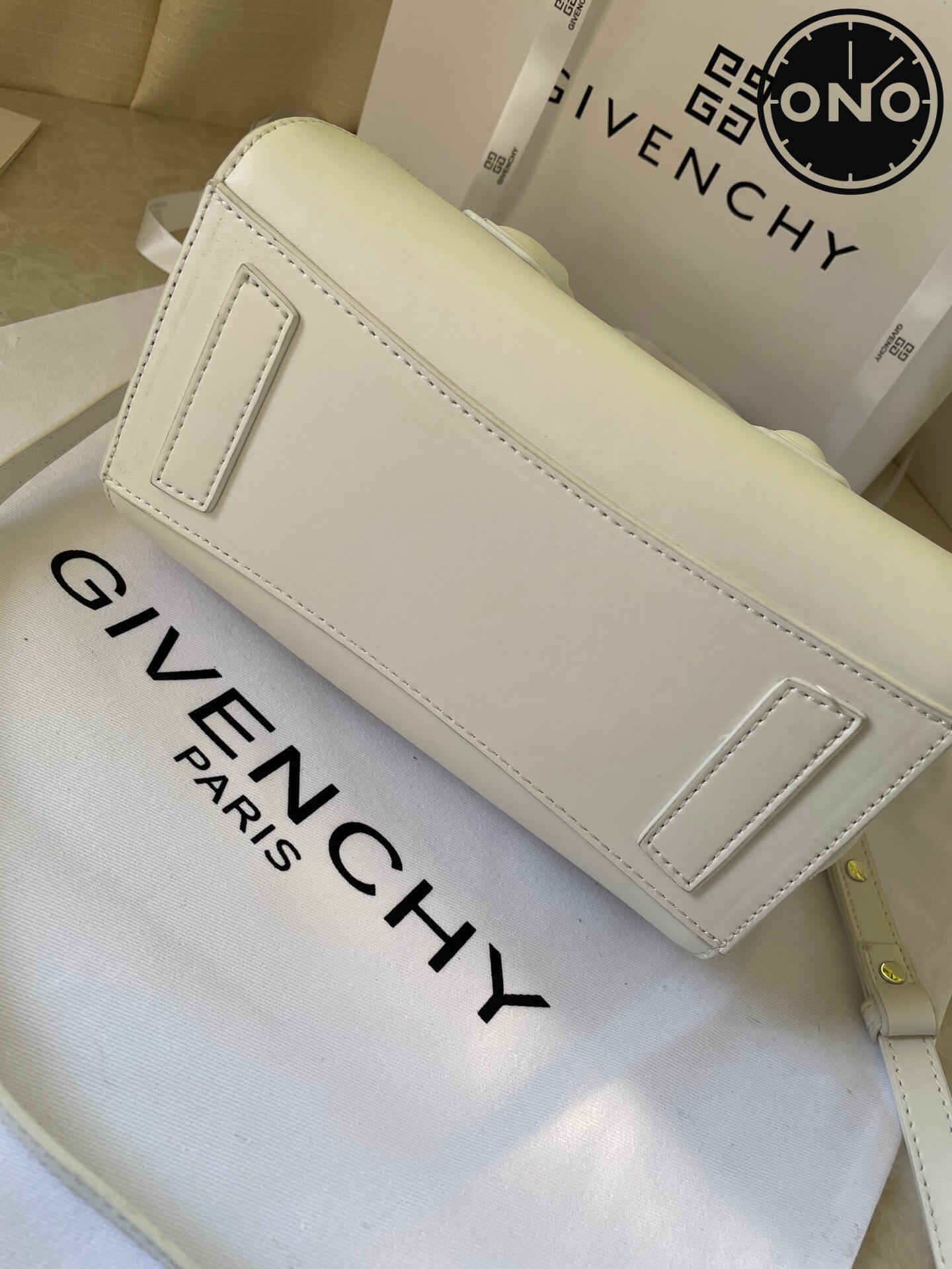 givenchy_women_73_6.jpg