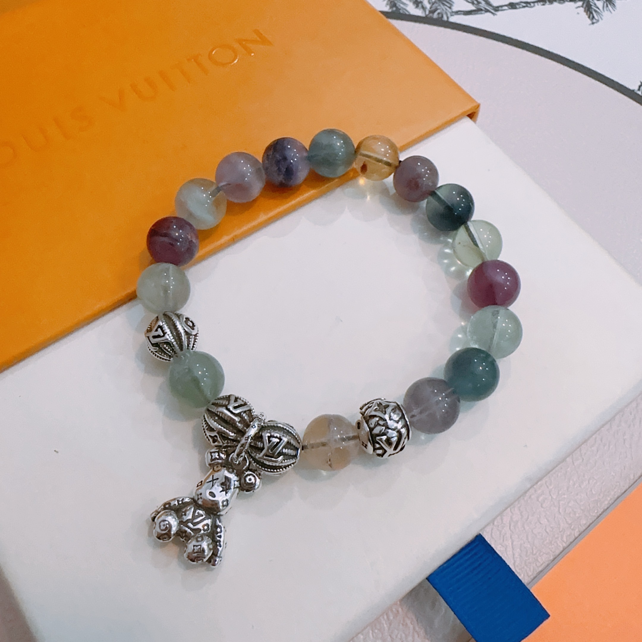 lv-bracelet_24_1.jpg
