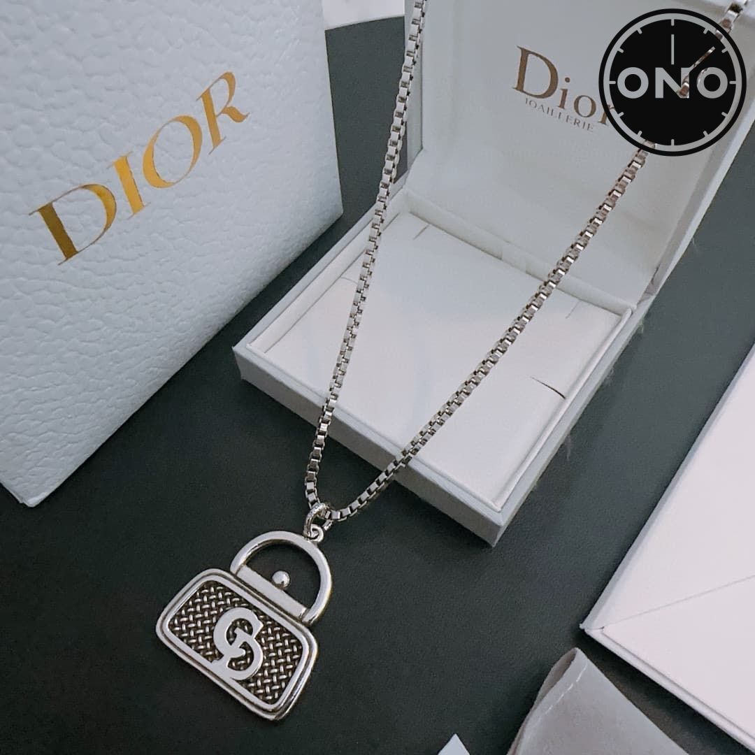 dior-necklace_93_4.jpg
