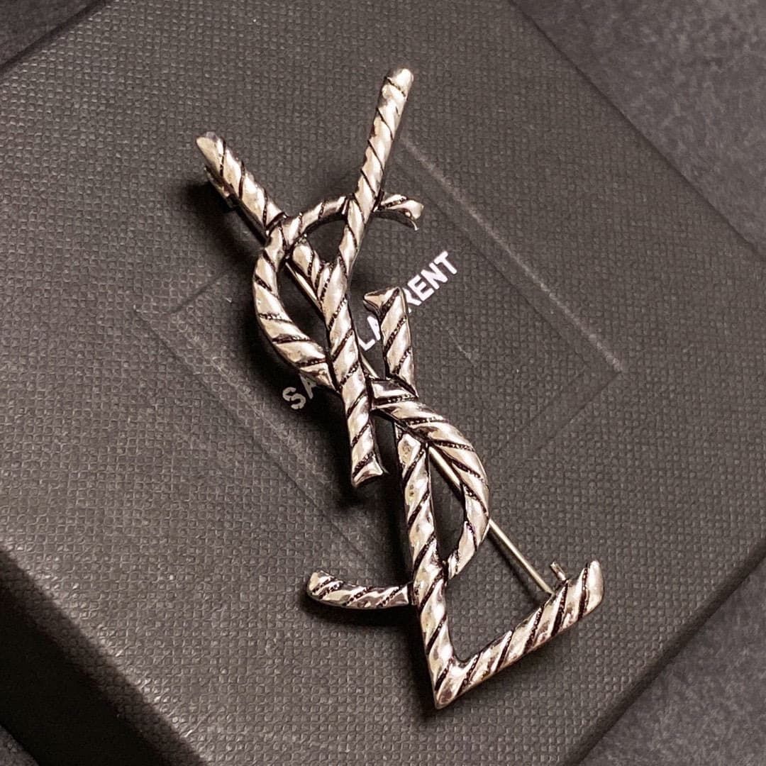 ysl-brooch_22_4.jpg