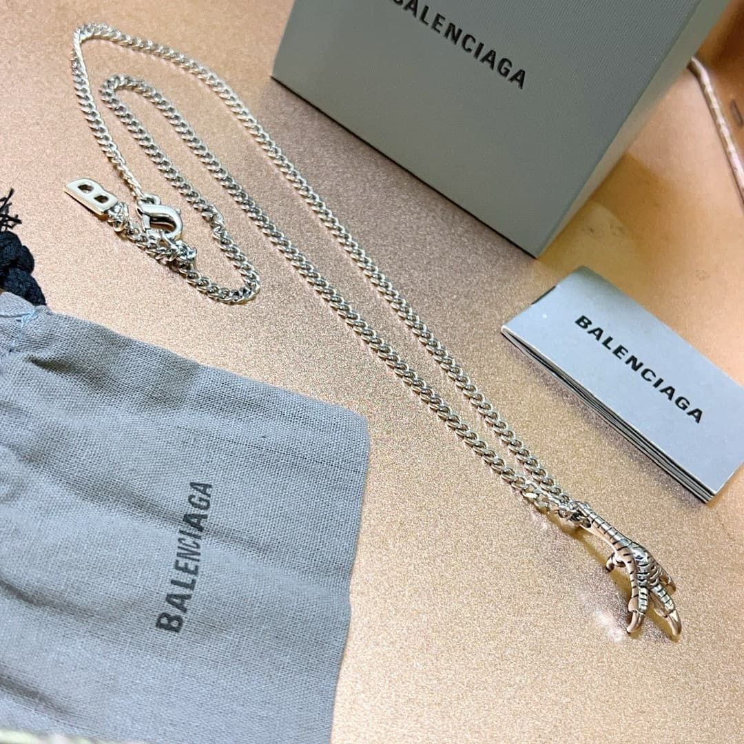 balenciaga-necklace_23_6.jpg