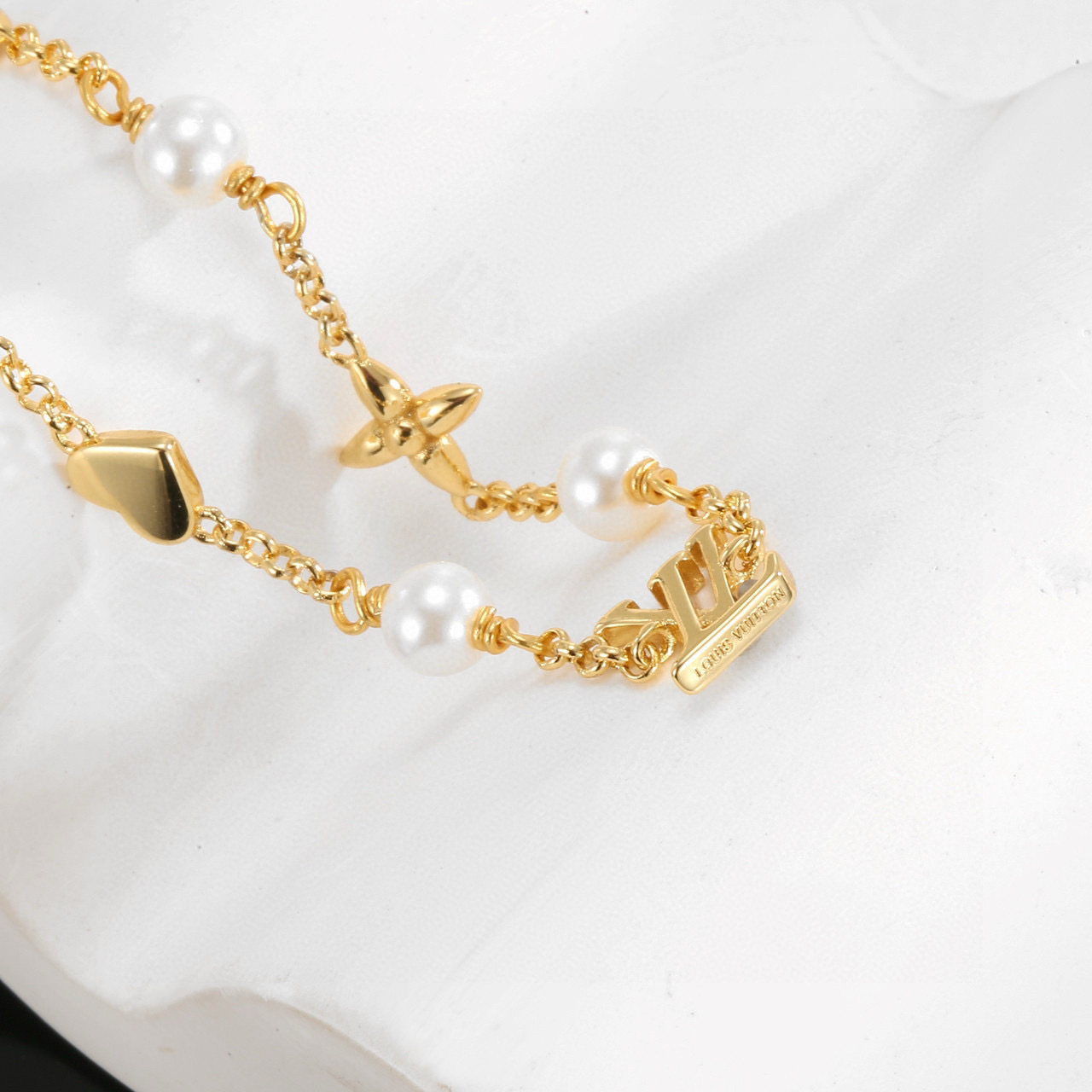 lv-bracelet_18_5.jpg