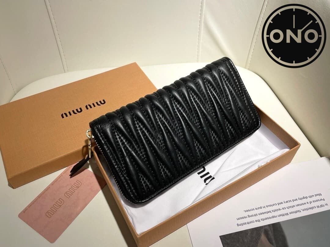 miumiu_wallet_12_2.jpg