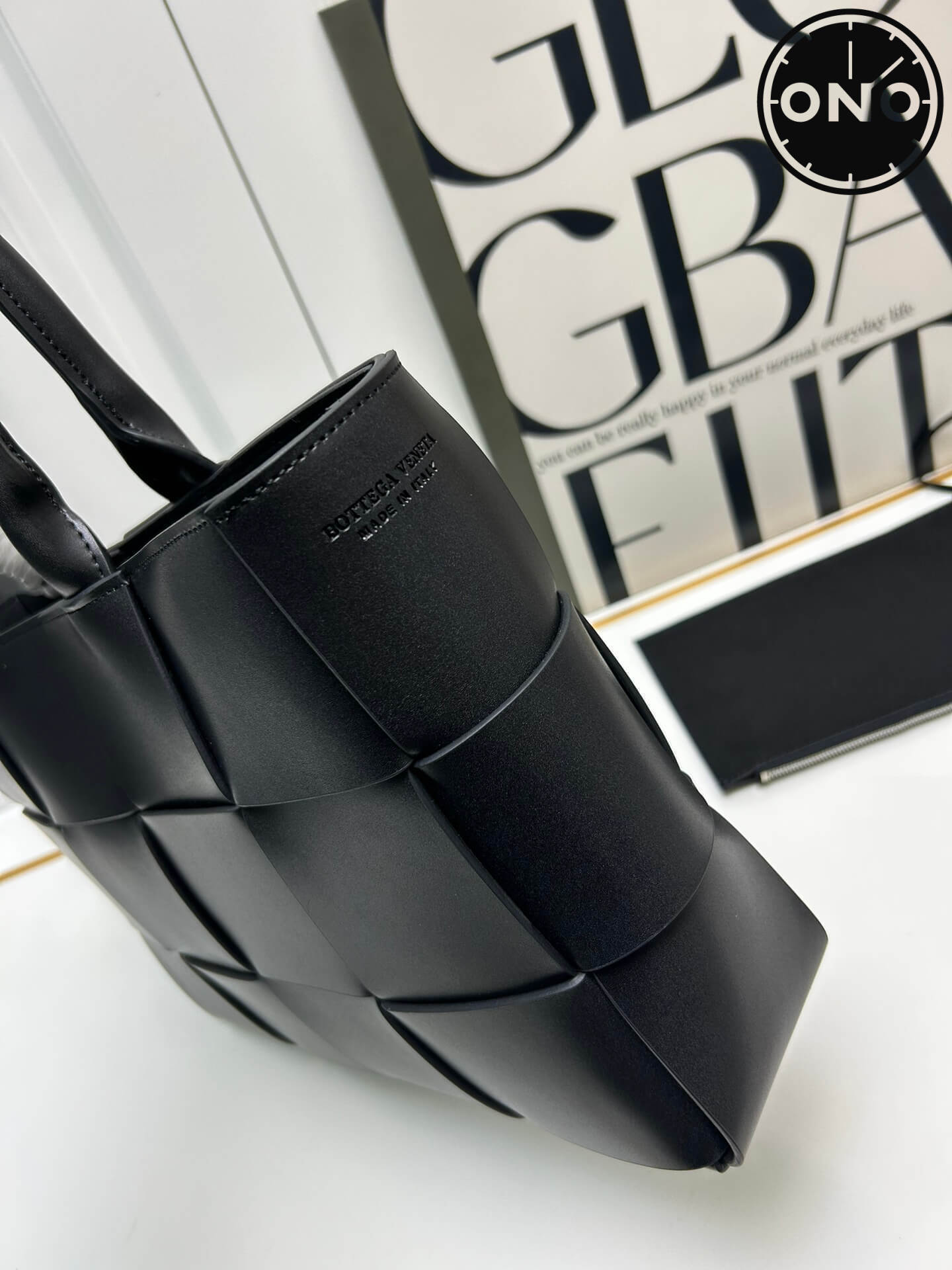 bottega_veneta_women_40_3.jpg
