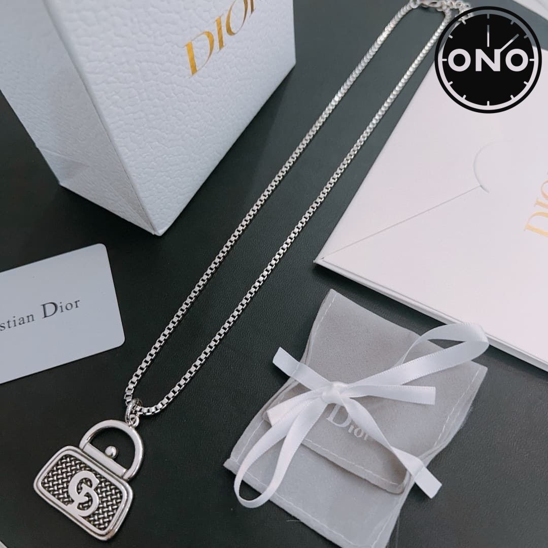 dior-necklace_93_1.jpg